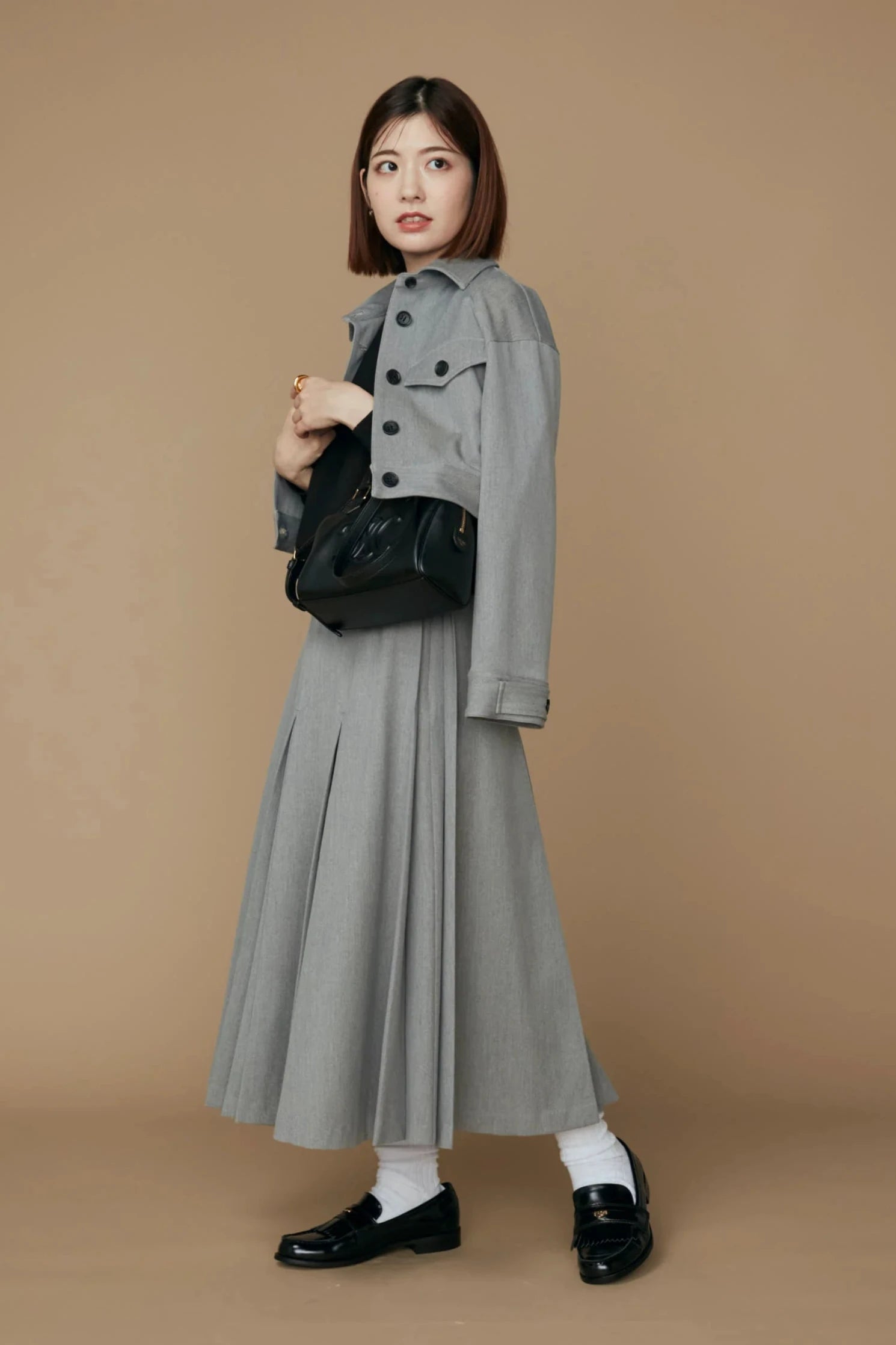 Gentle pleated skirt (Light gray) – Audire Gentle pleated skirt (Light gray) – Audire