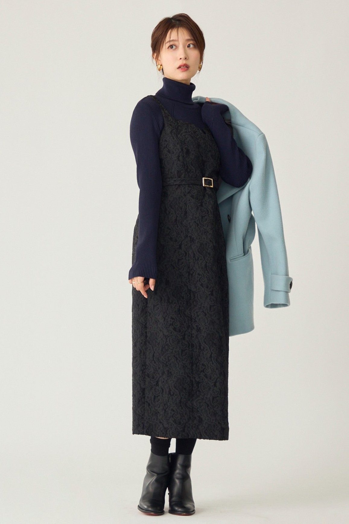 Jacquard jumper skirt (Black flower) & pleasant rib turtle sweater (Navy)