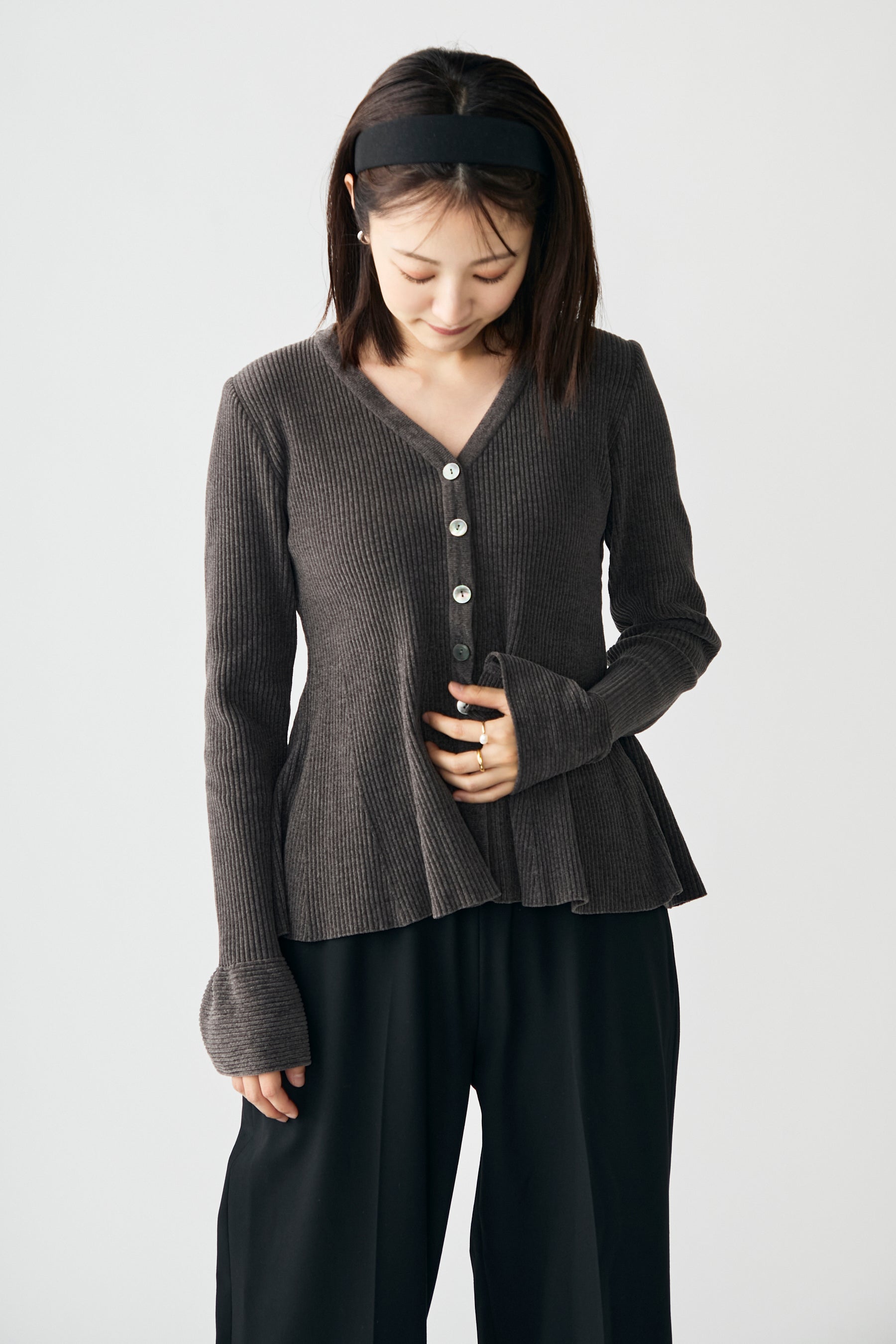 Velor touch bell cardigan(Gray) – Audire