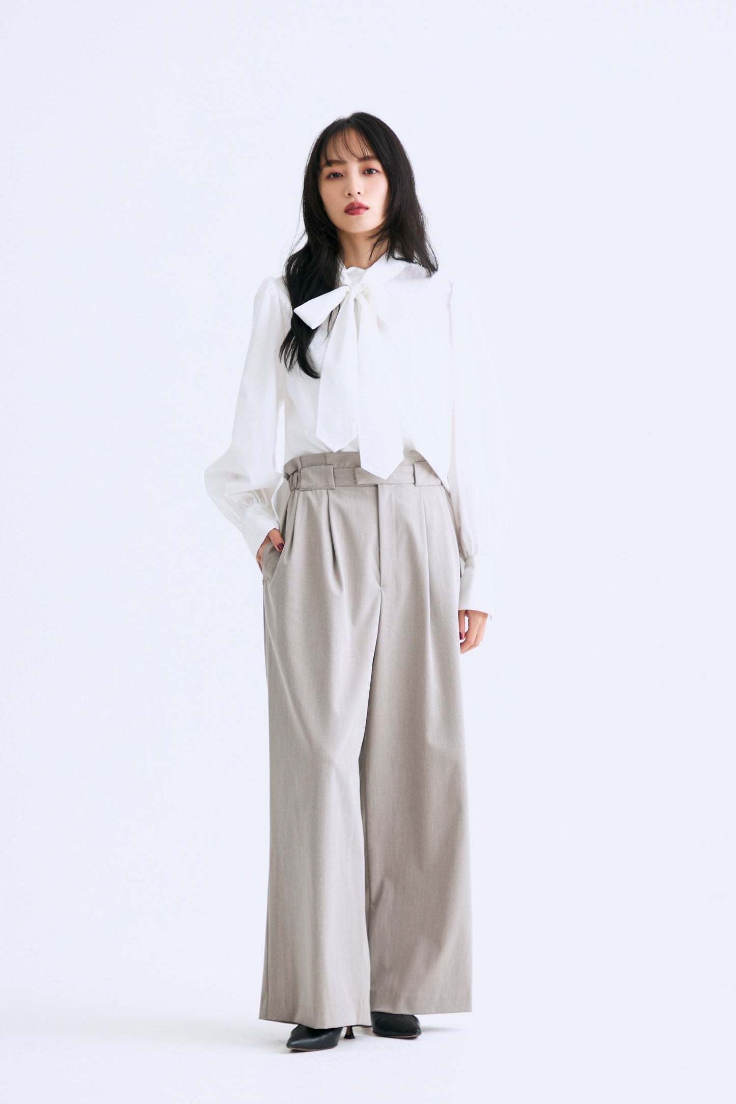 Audire bowtie volume blouse(White)