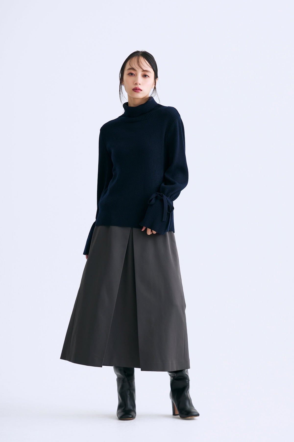 Bell sleeve knit(Navy)