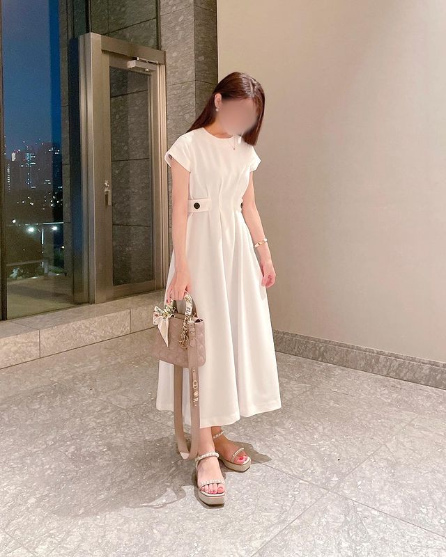 Waist tuck dress(White) – Audire