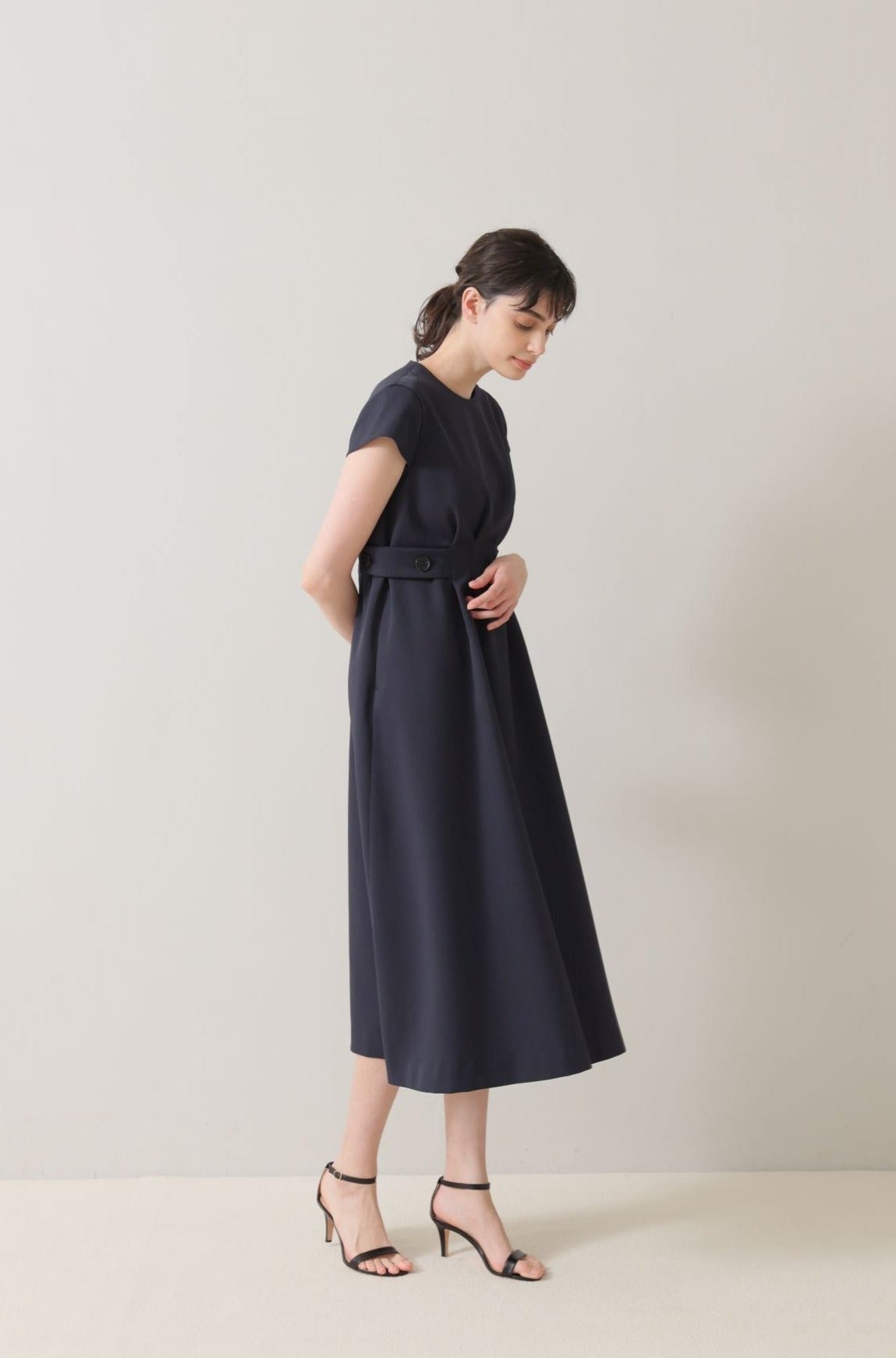 Waist tuck dress (Navy) – Audire