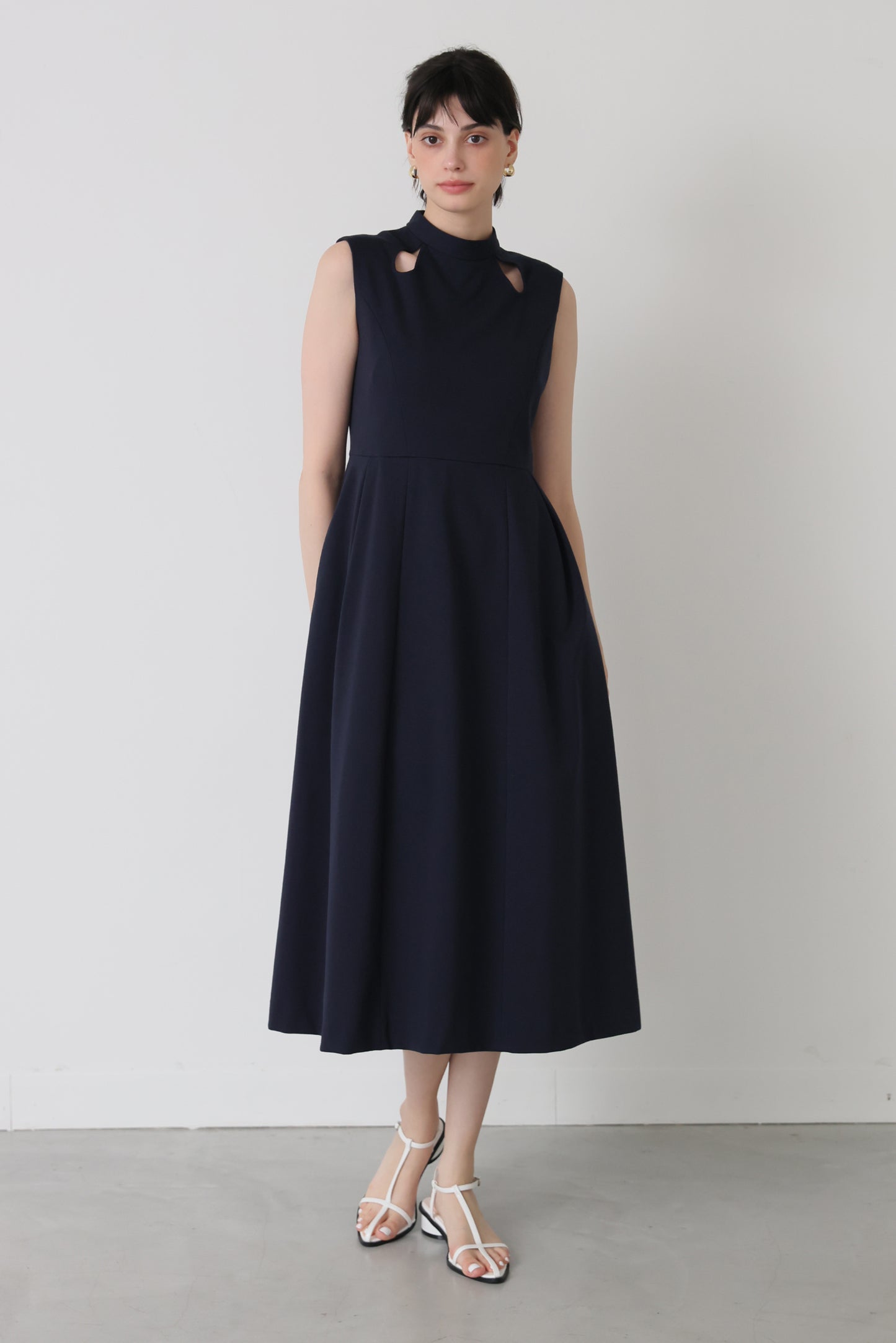 Tears cut-work dress (Navy)