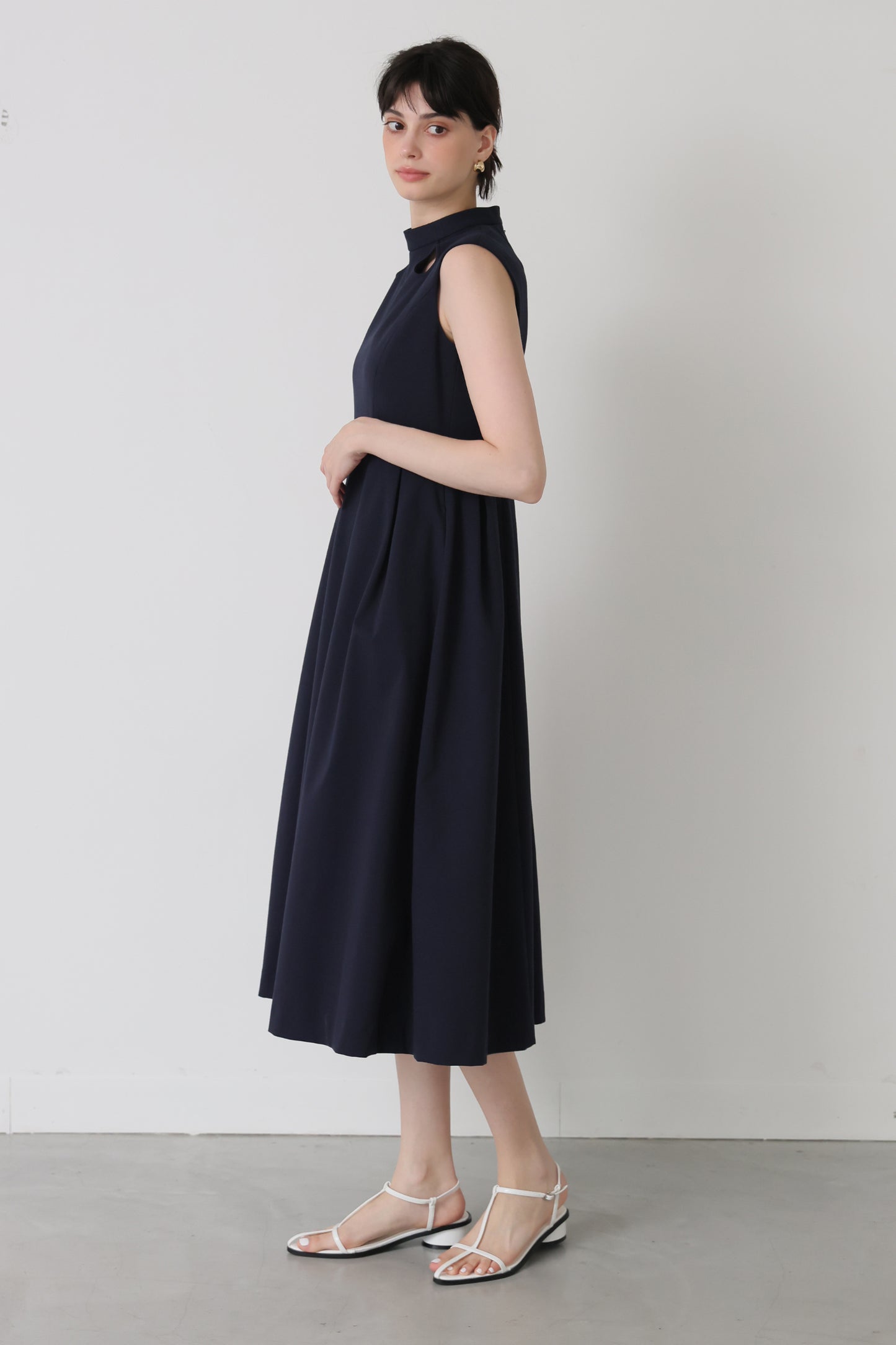 Tears cut-work dress (Navy)