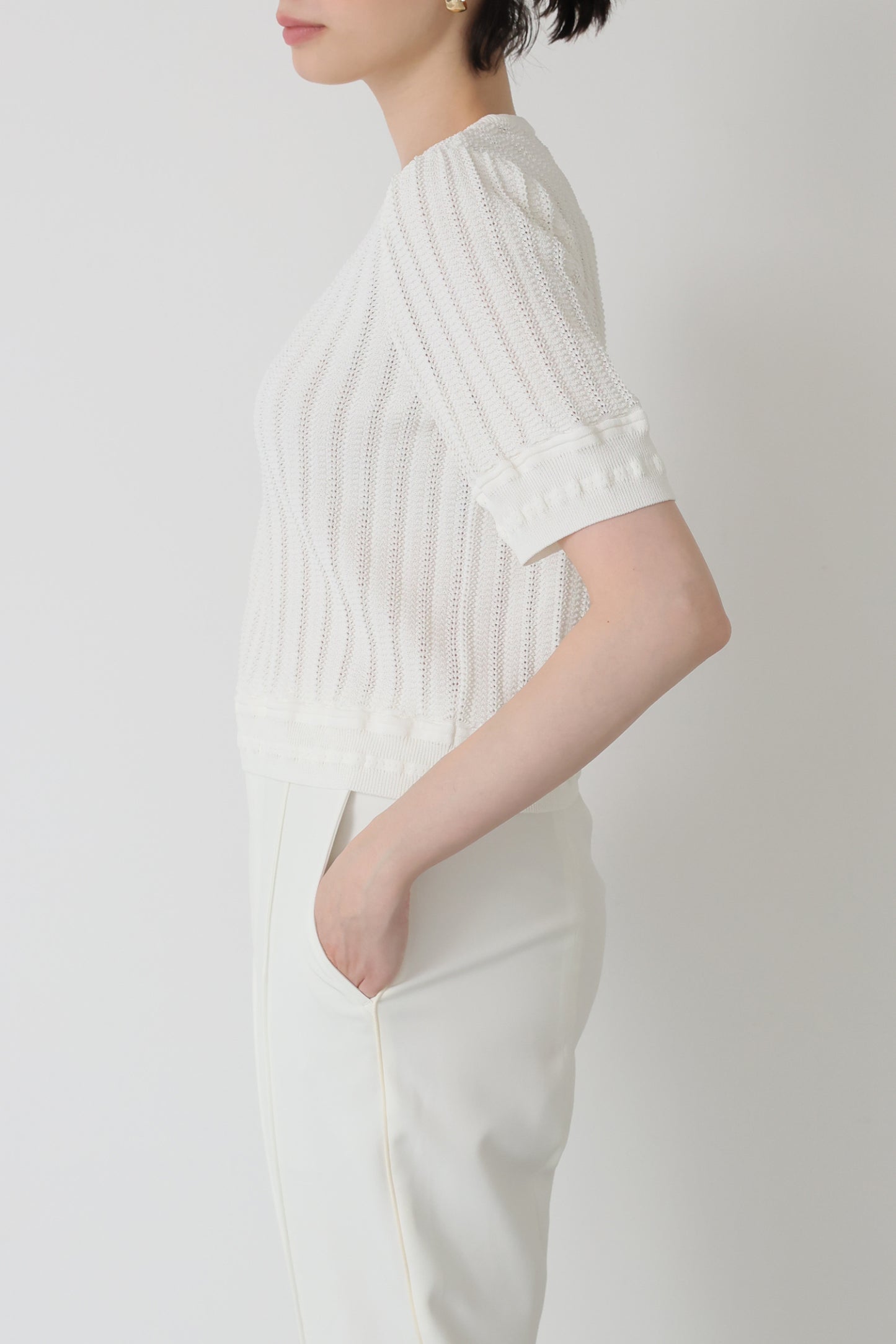 Jane half-sleeve knit tops (White)