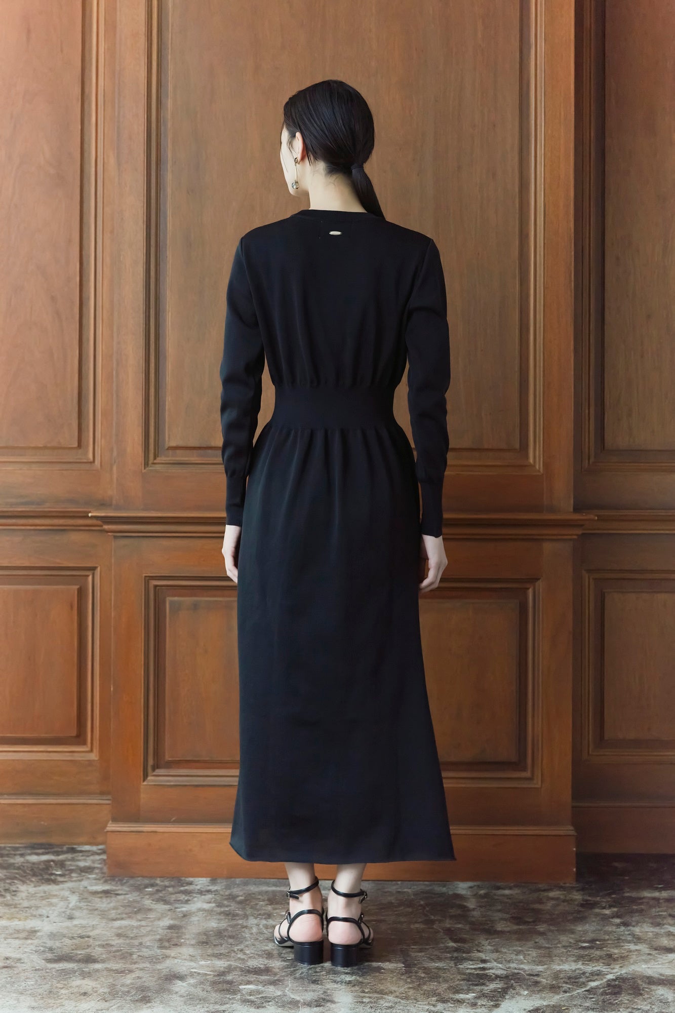 Elastic knit dress (Black)