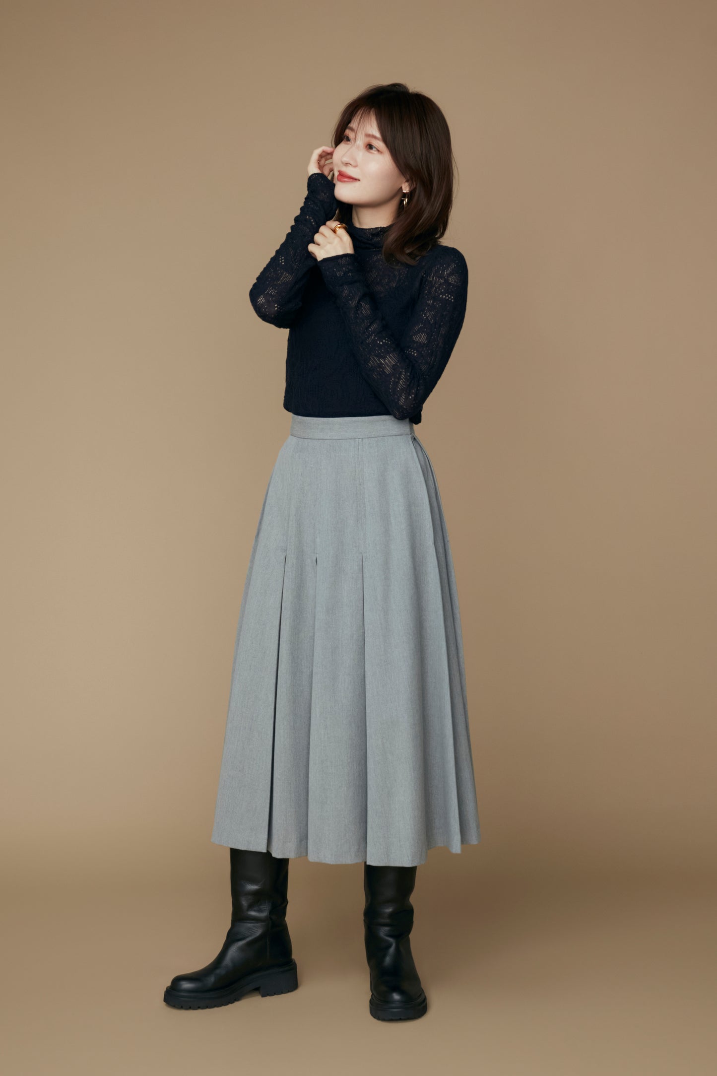 Gentle pleated skirt (Light gray)