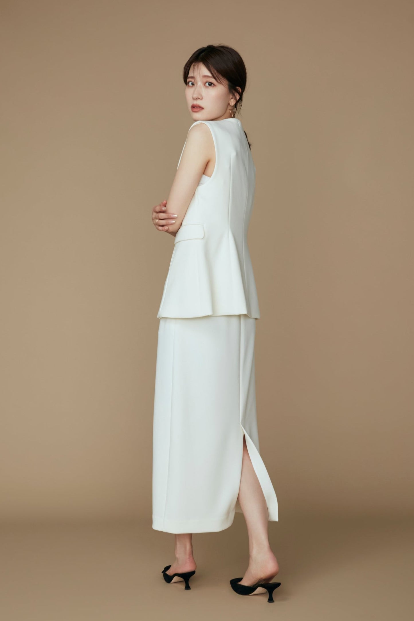 Roomy formal vest (Ivory)