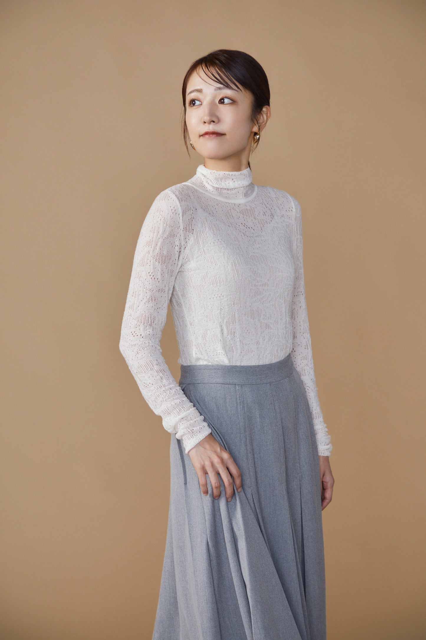 Gentle pleated skirt (Light gray)