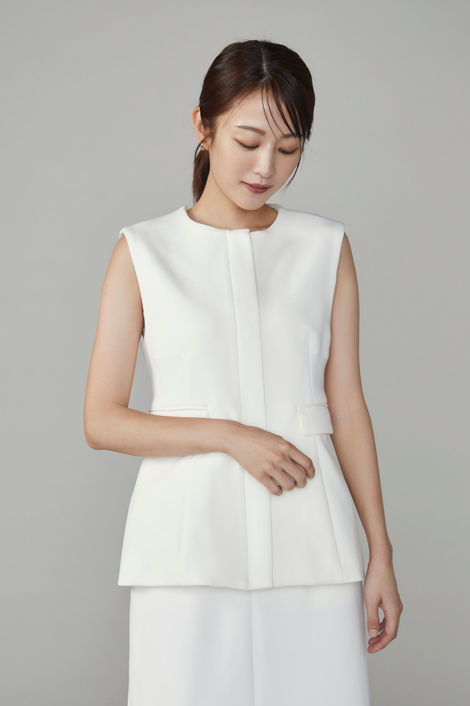 Roomy formal vest (Ivory) – Audire