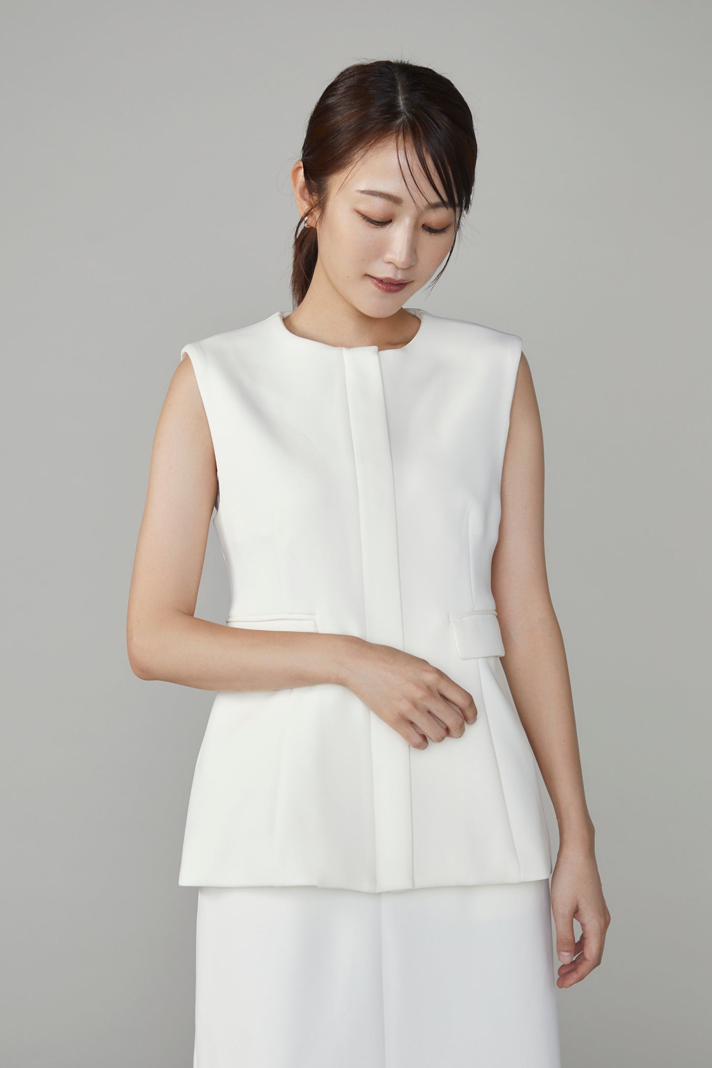 Roomy formal vest (Ivory)