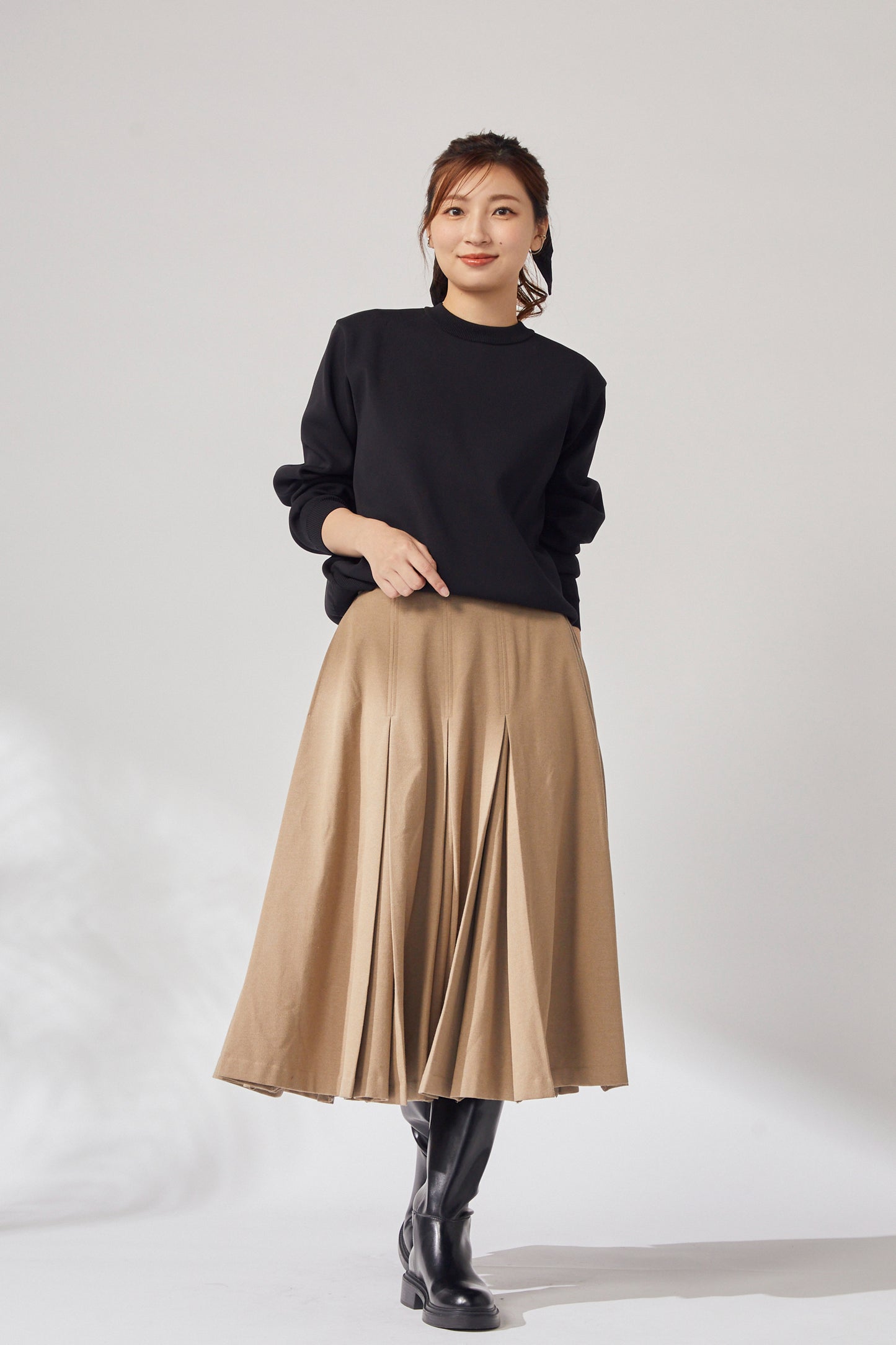 Gentle pleated skirt (Camel)