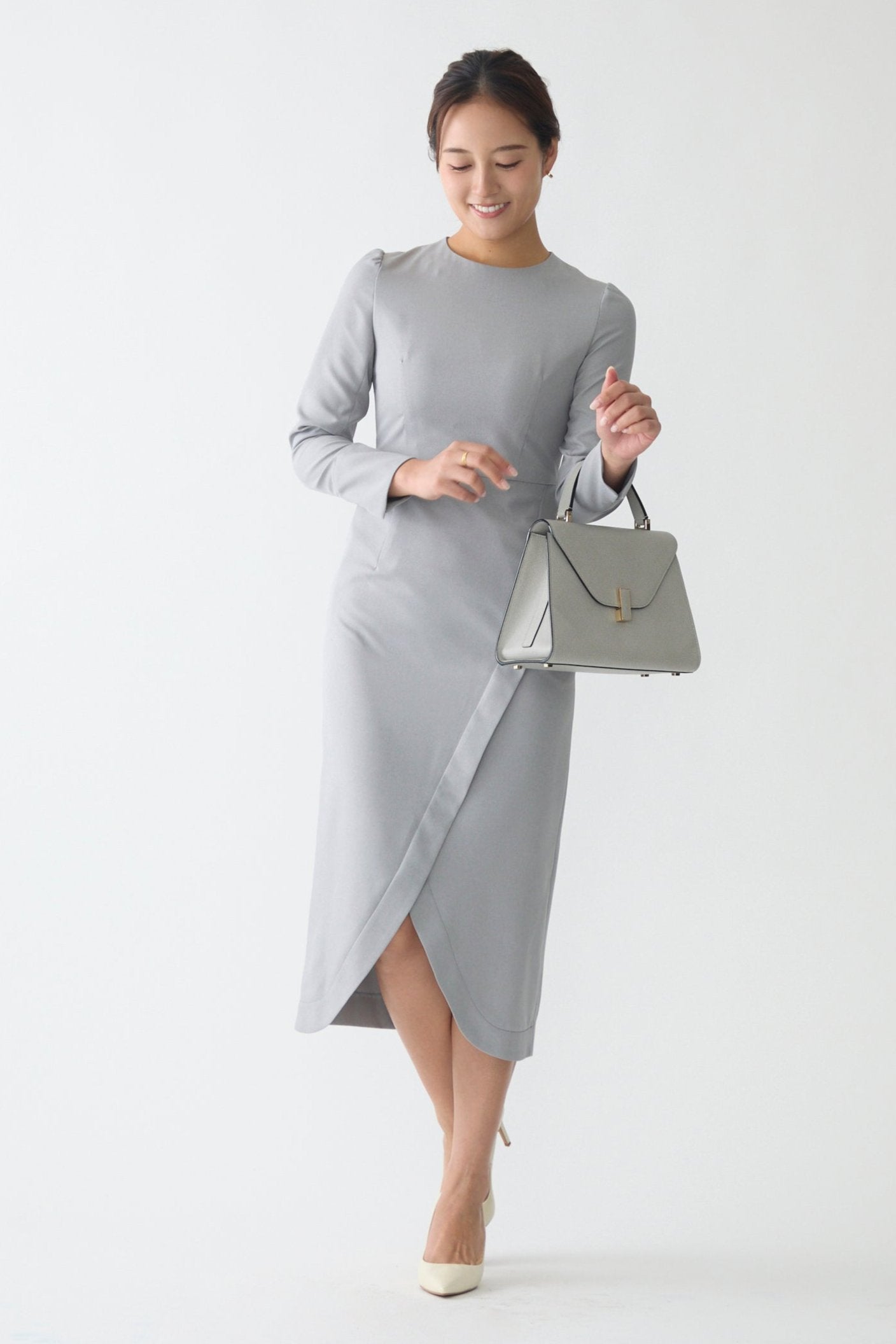 Tulip hem dress (Light gray)