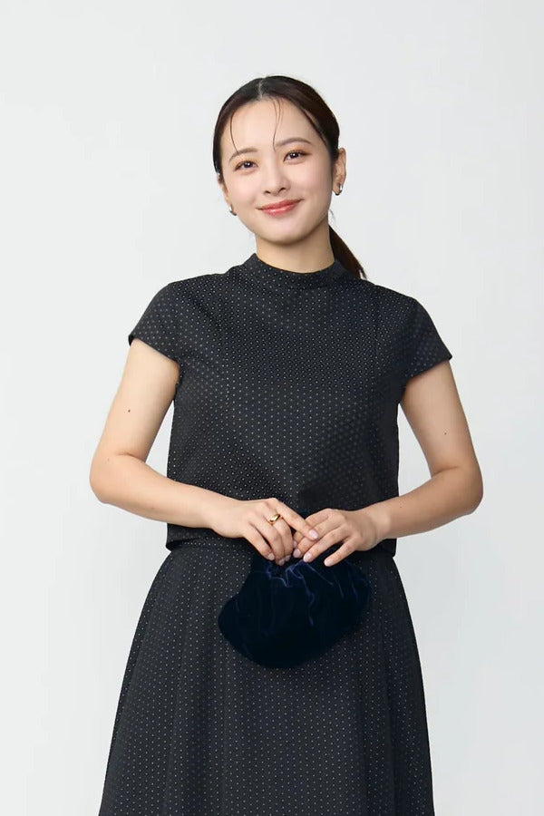 Blooming jacquard tops(Black dot)