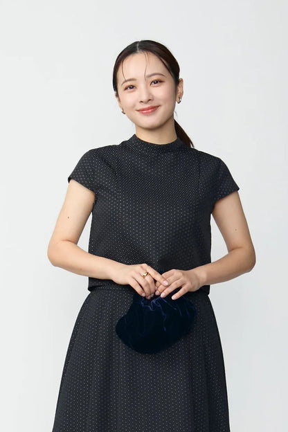Blooming jacquard tops(Black dot)