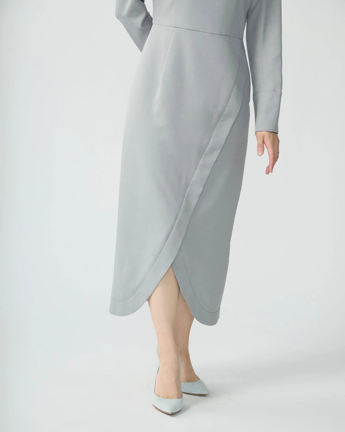 Tulip hem dress (Light gray)