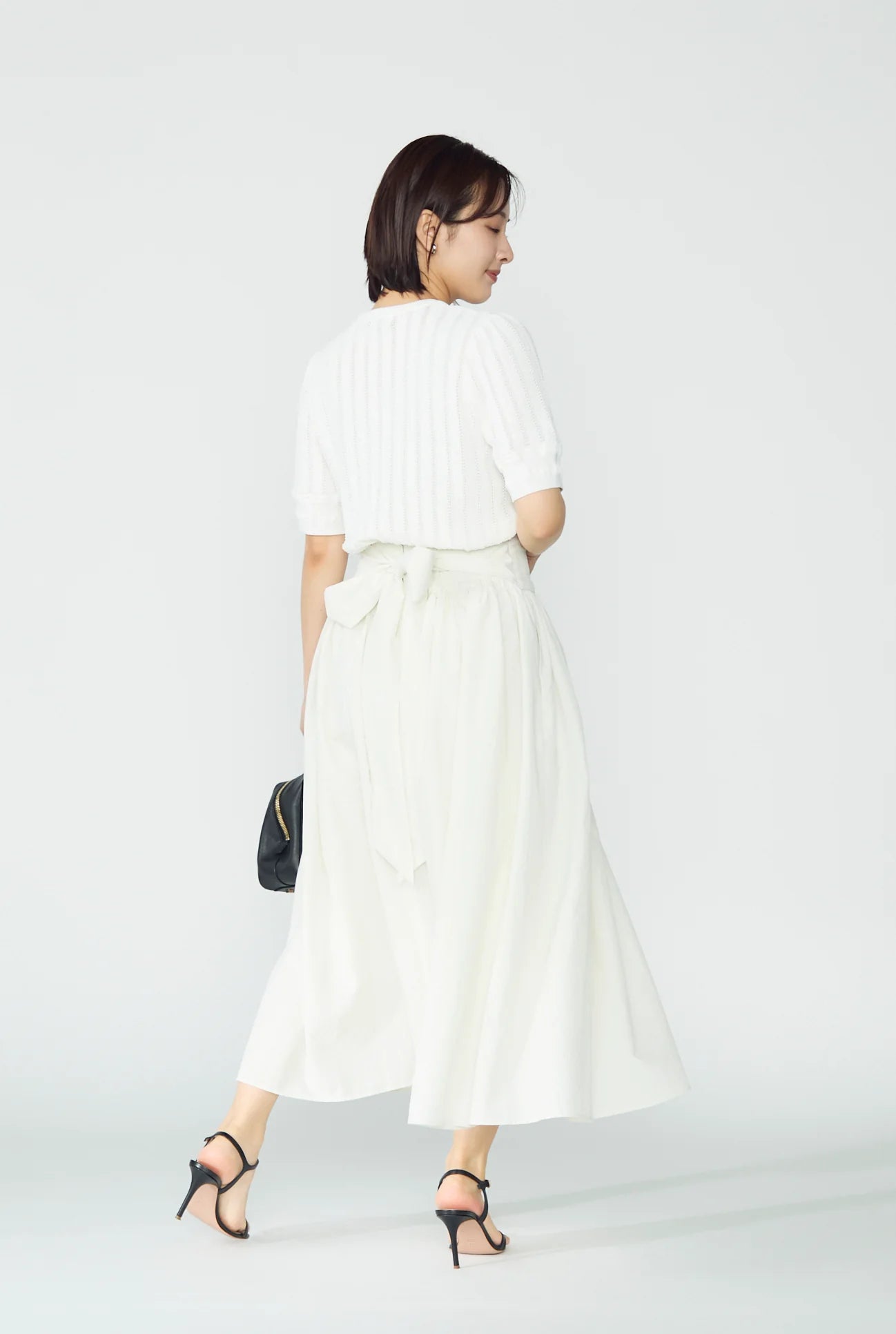 Jane half-sleeve knit tops (White)