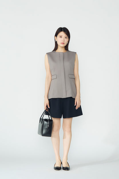 Roomy formal vest (Moca)