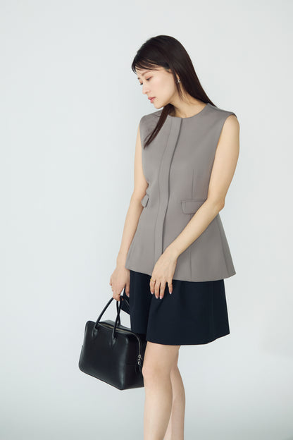Roomy formal vest (Moca)