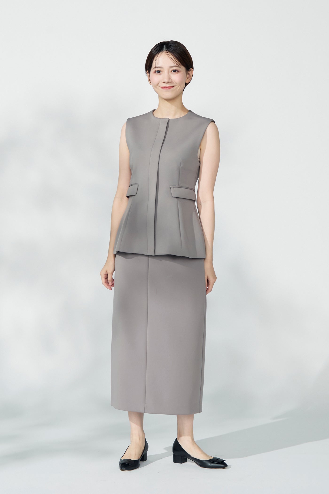 Roomy formal vest (Moca) – Audire