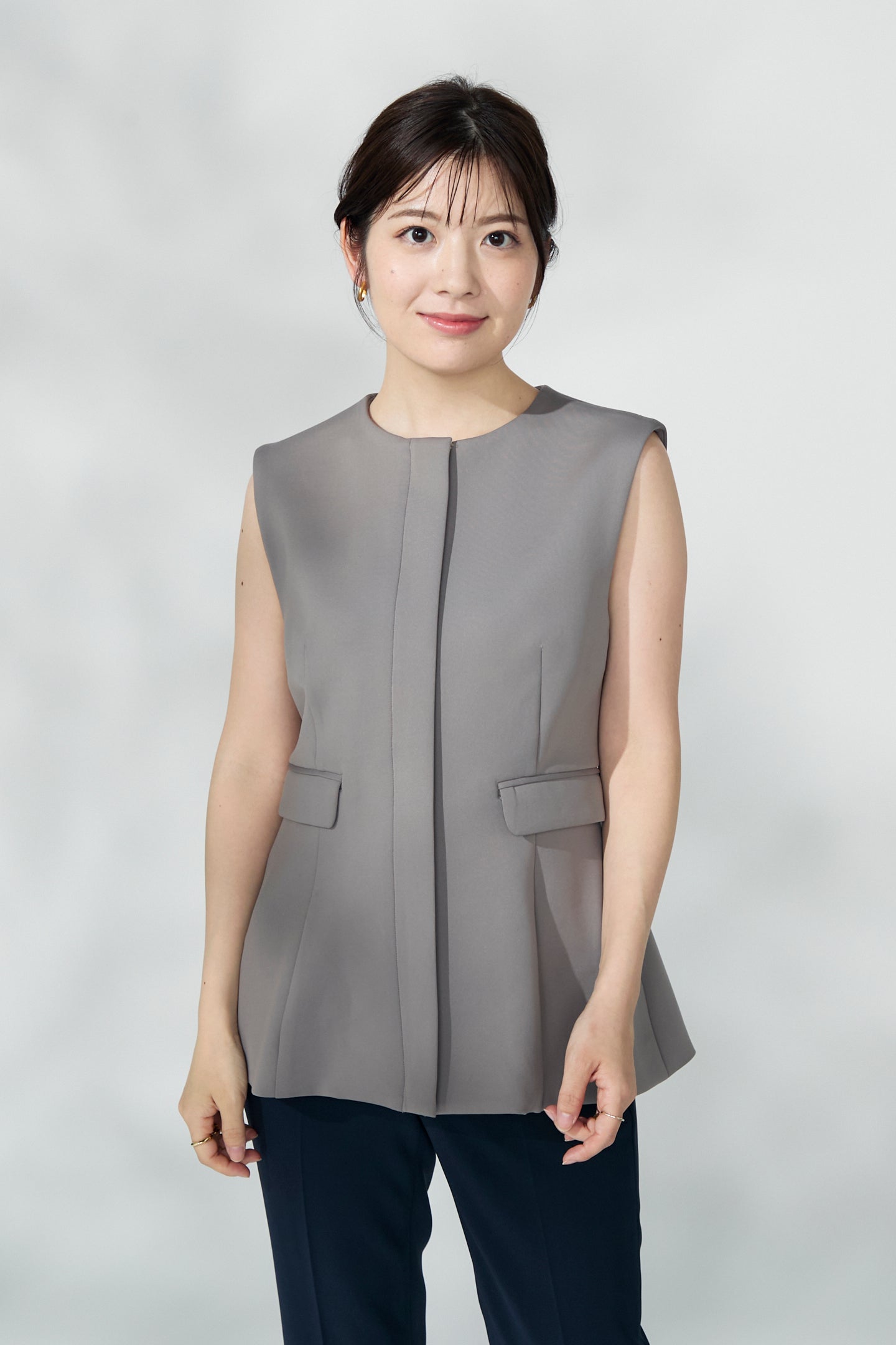 Roomy formal vest (Moca)