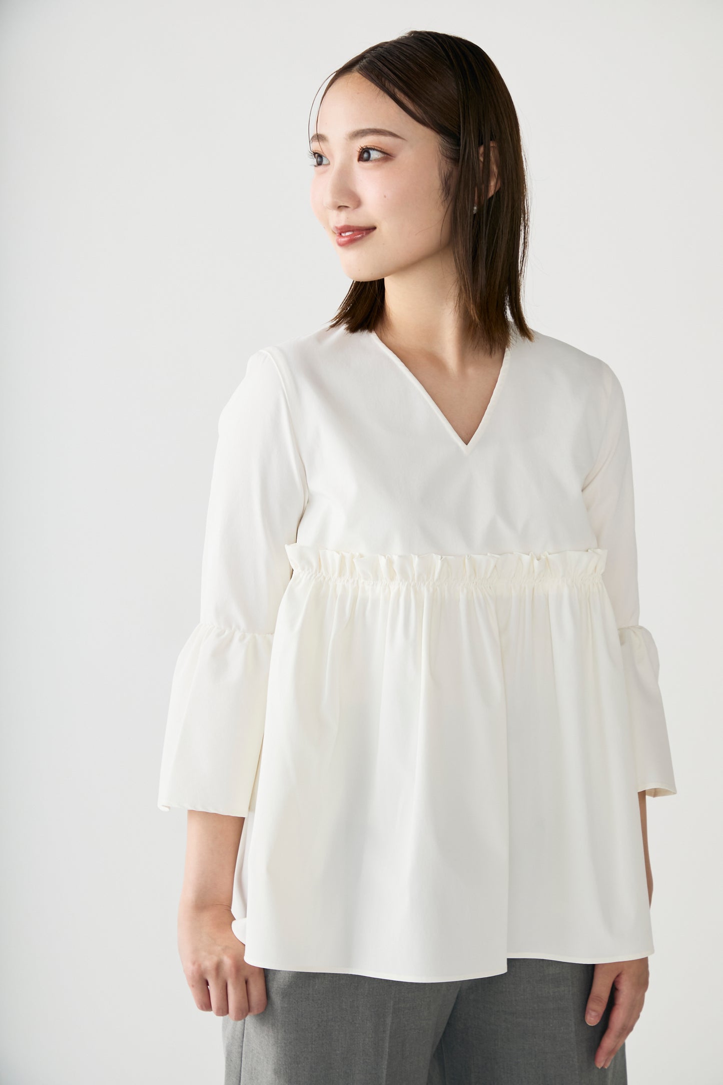 Frills over tops(Ivory)