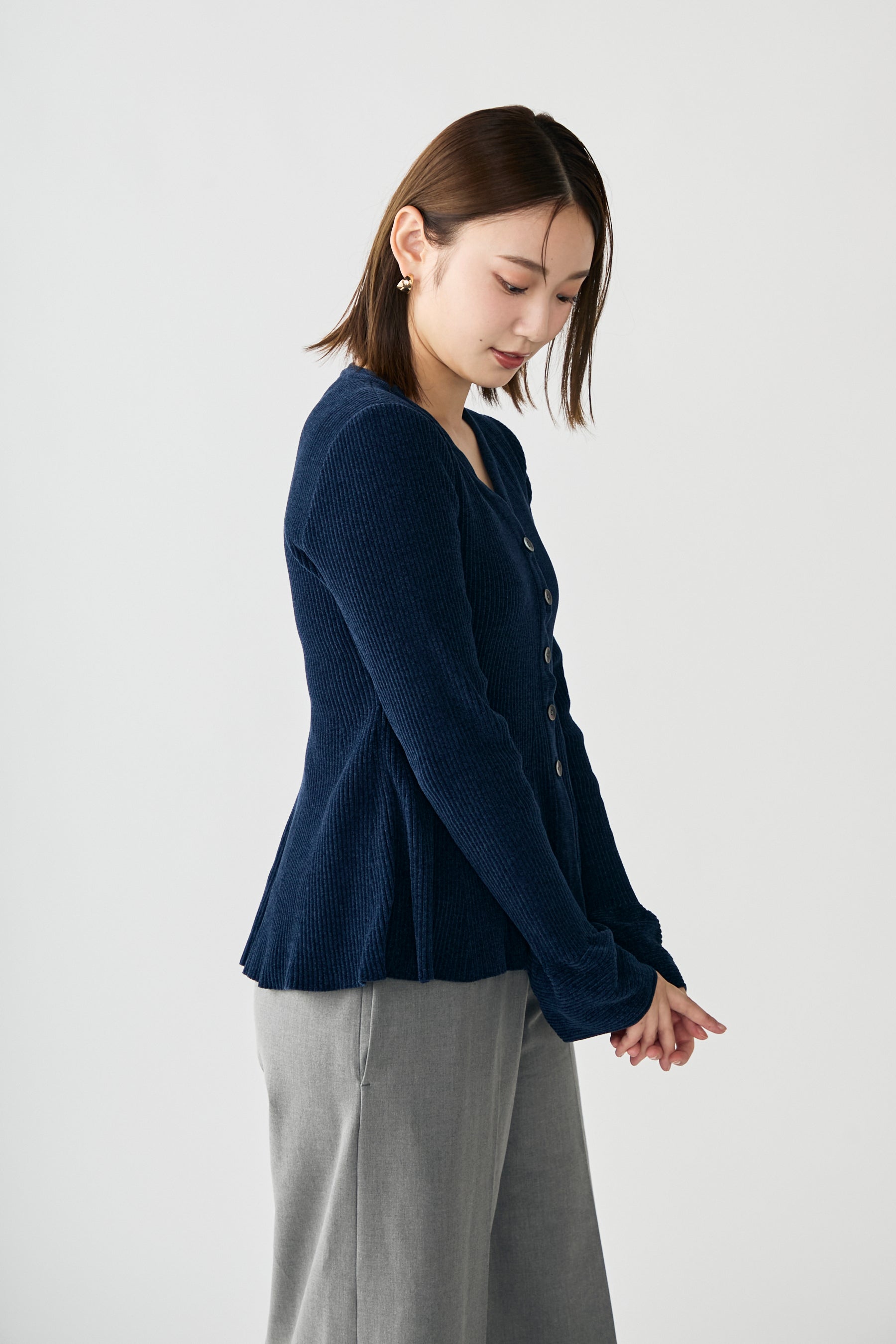 Velor touch bell cardigan(Navy) – Audire