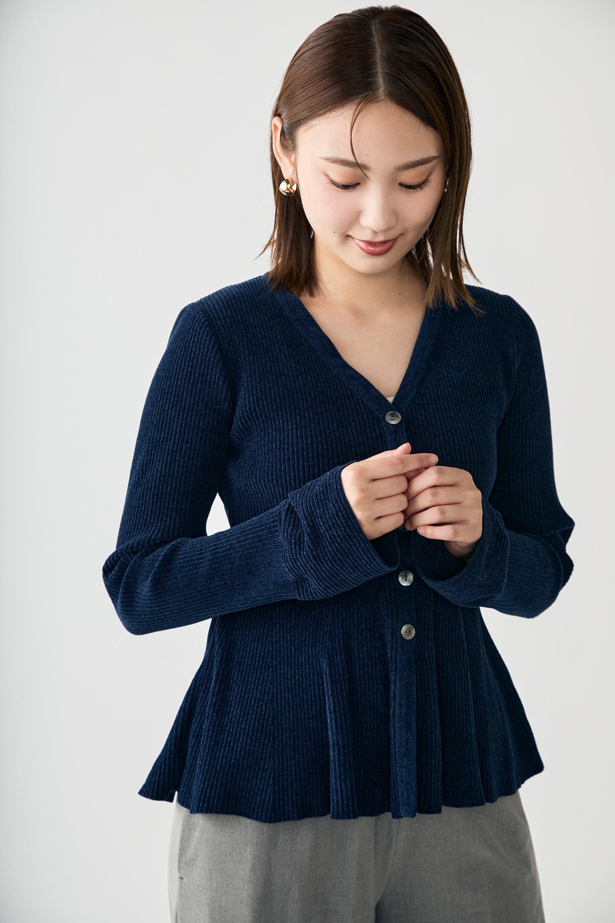 Velor touch bell cardigan(Navy) – Audire