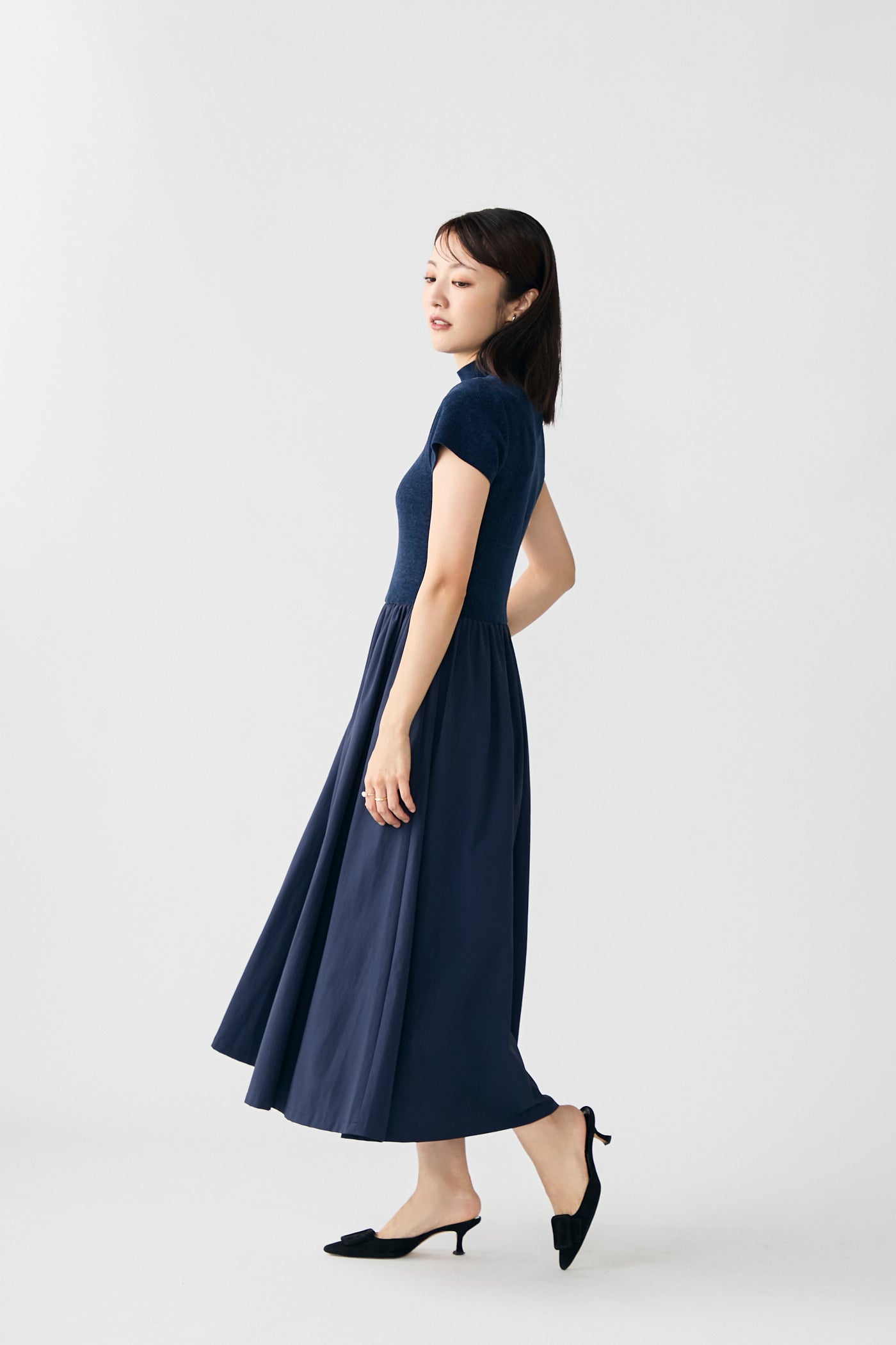 Velor touch knit dress(Navy) – Audire