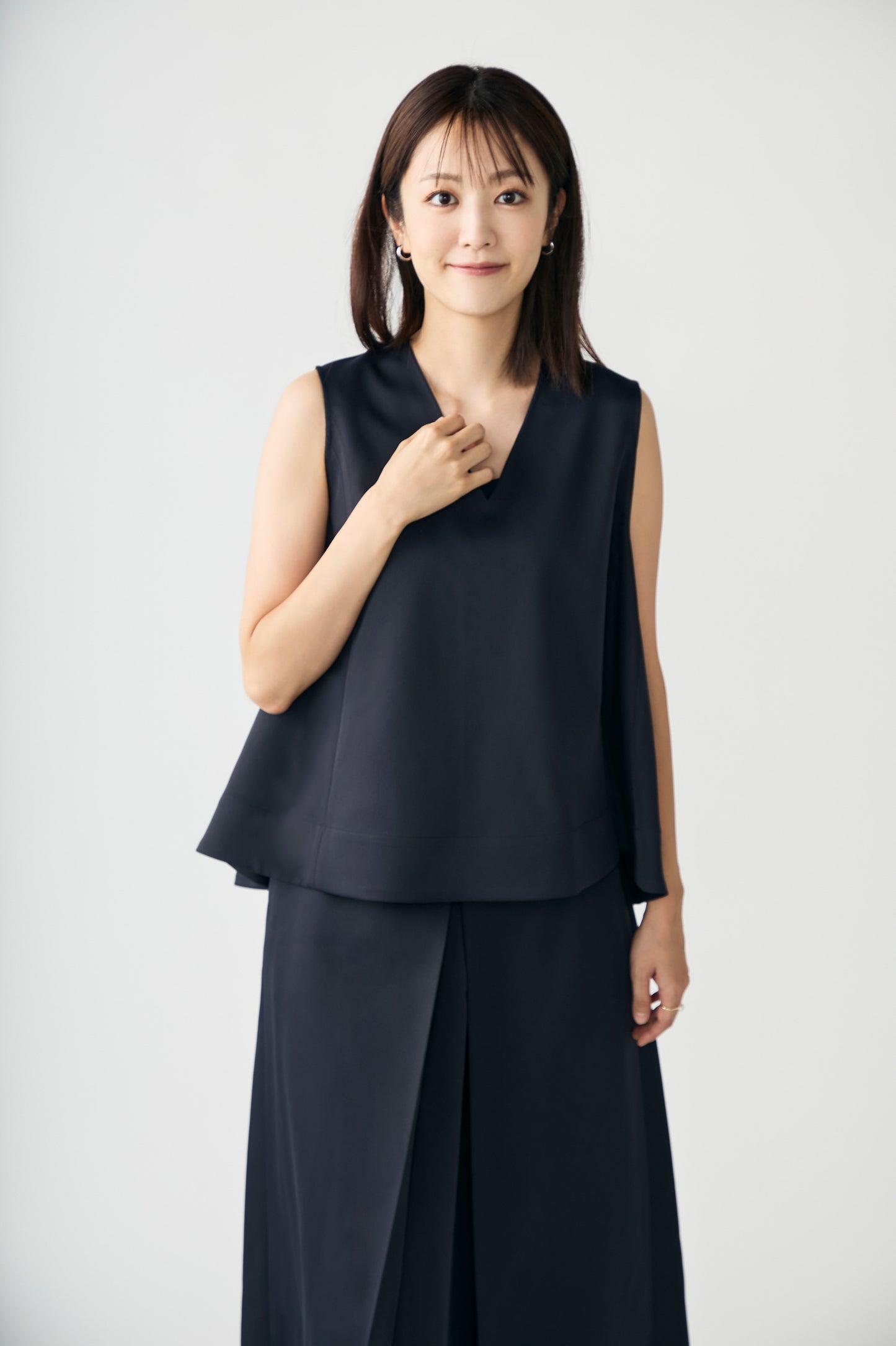 Frame layeard vest(Navy)