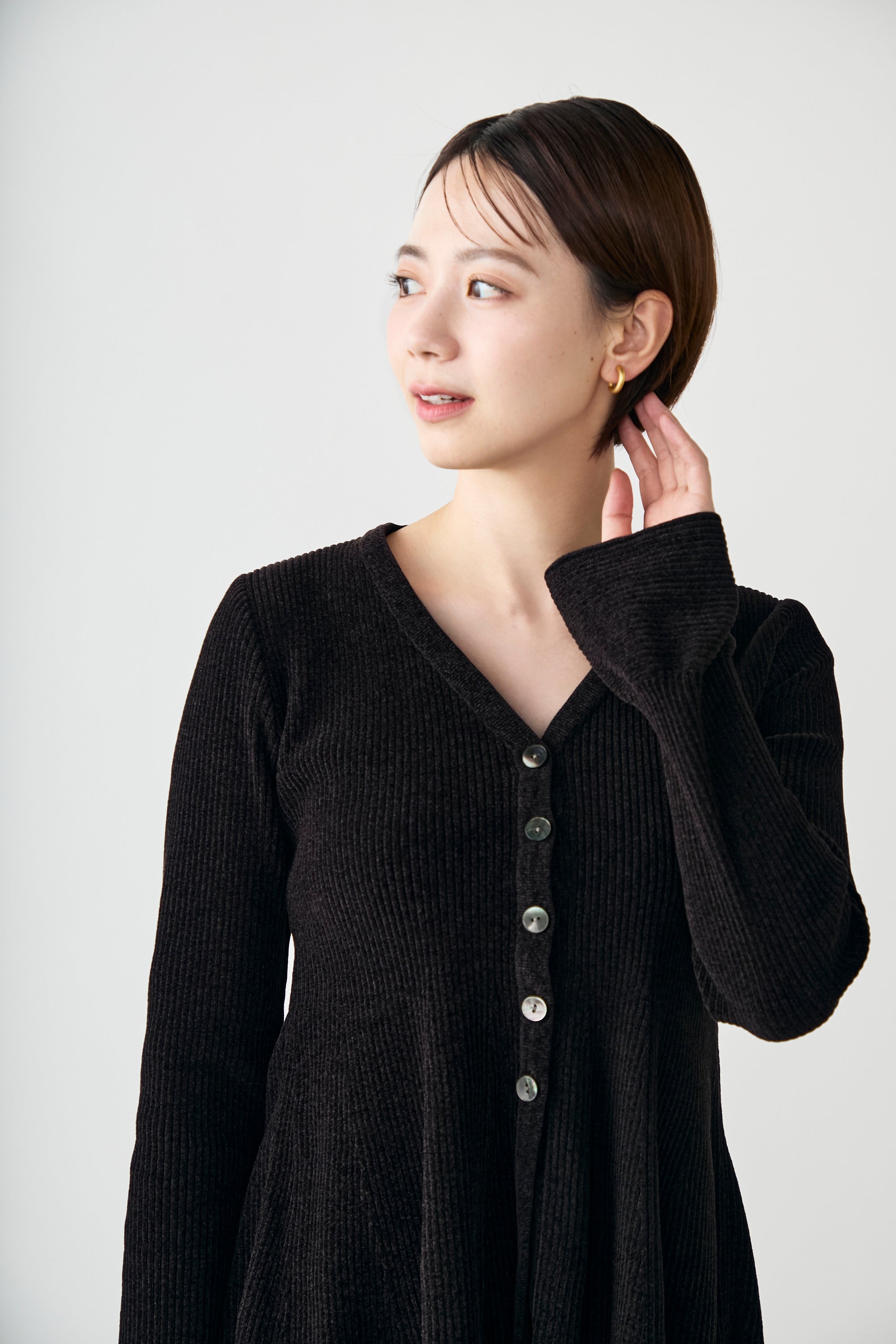 Velor touch bell cardigan(Black) – Audire