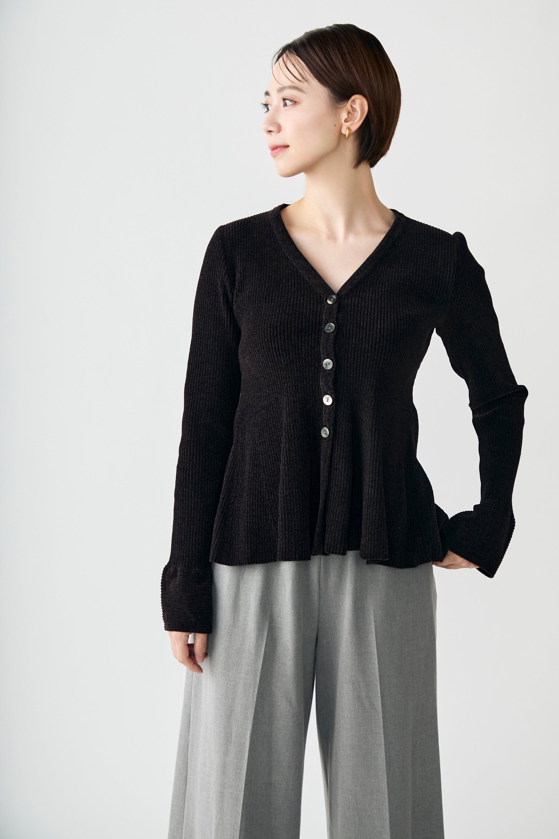 Velor touch bell cardigan(Black) – Audire