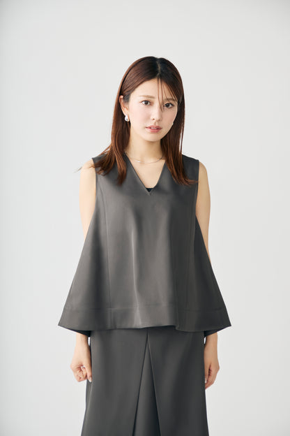 Frame layeard vest(Charcoal)