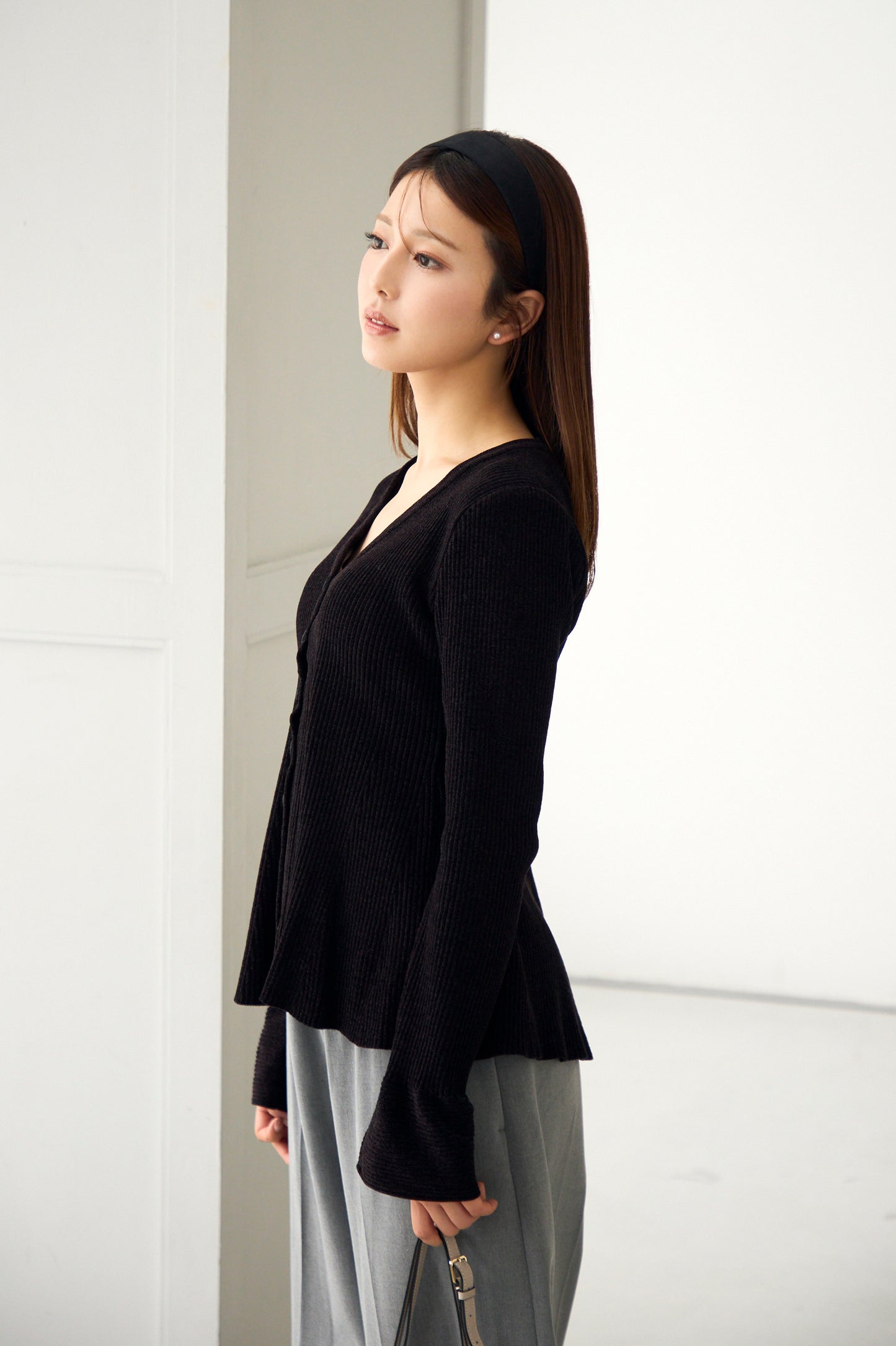 Velor touch bell cardigan(Black)