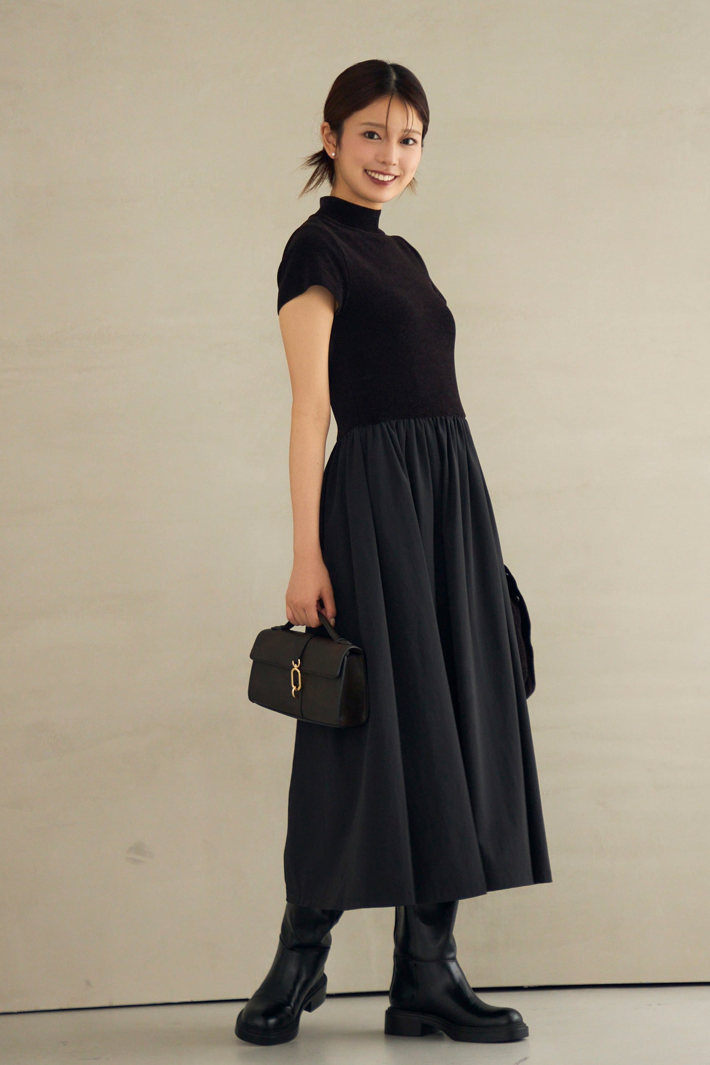 Velor touch knit dress(Black)