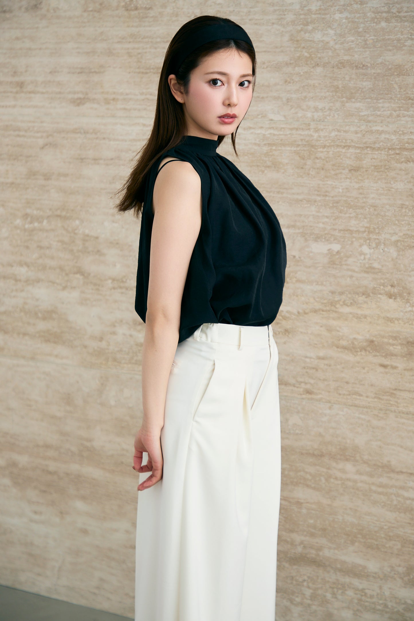 Nana shoulder tops(Black)