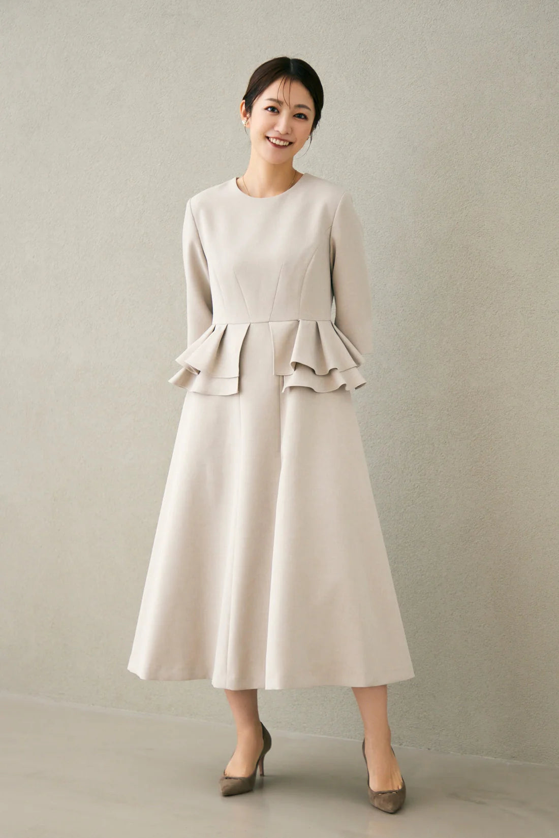 Prima peplum dress(Beige) – Audire