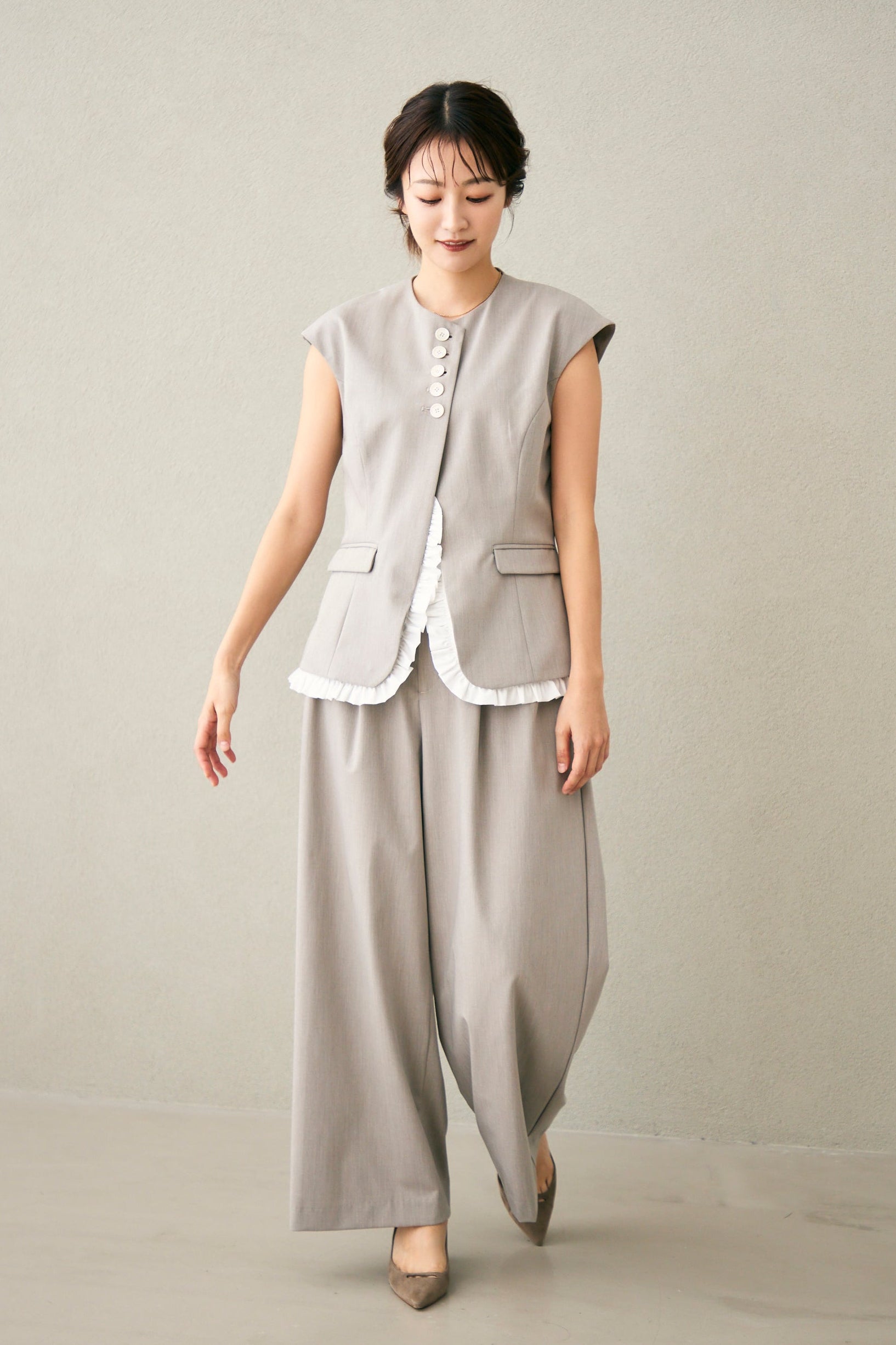 Frill smart vest(Beige) – Audire