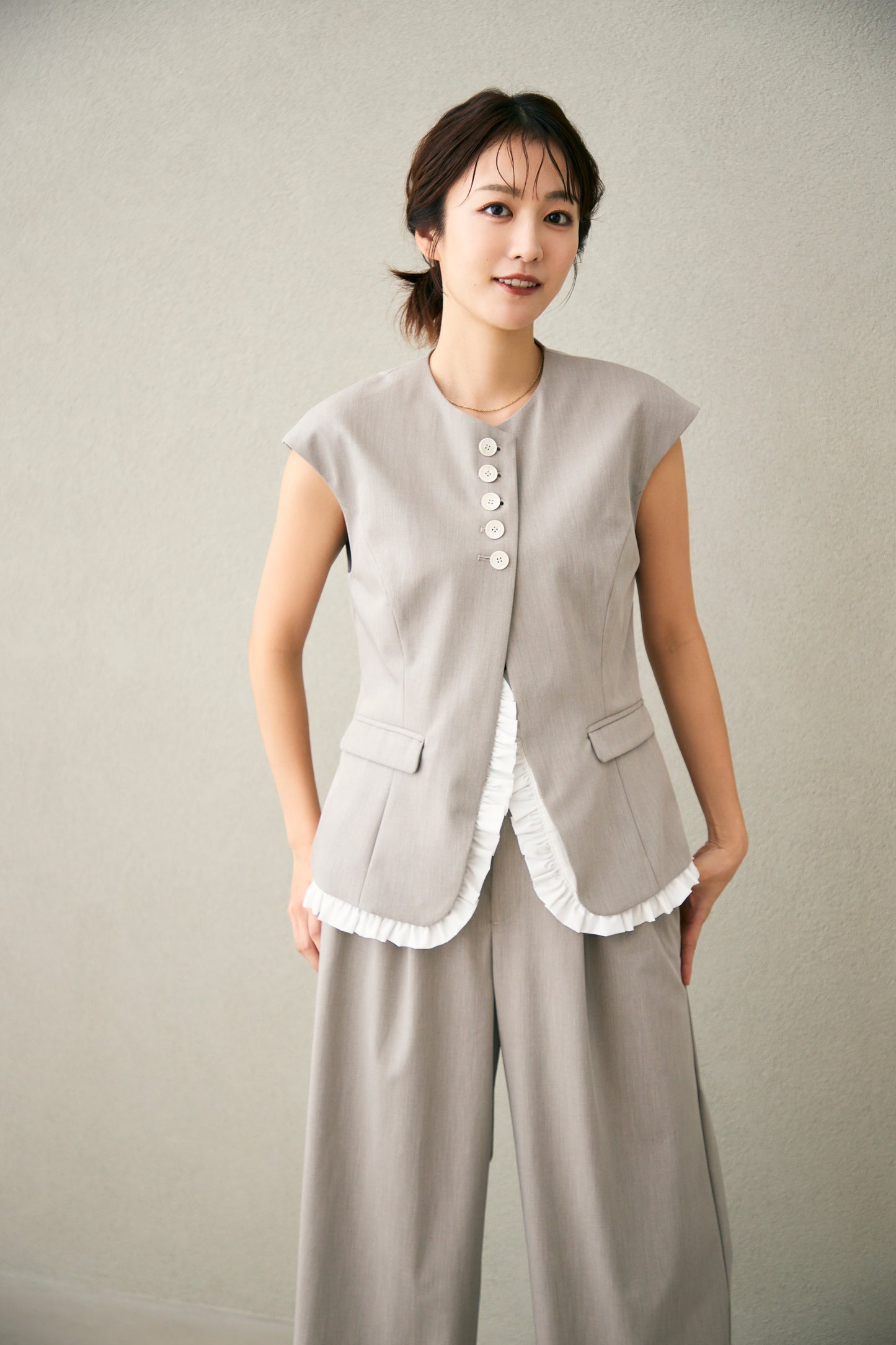Frill smart vest(Beige)