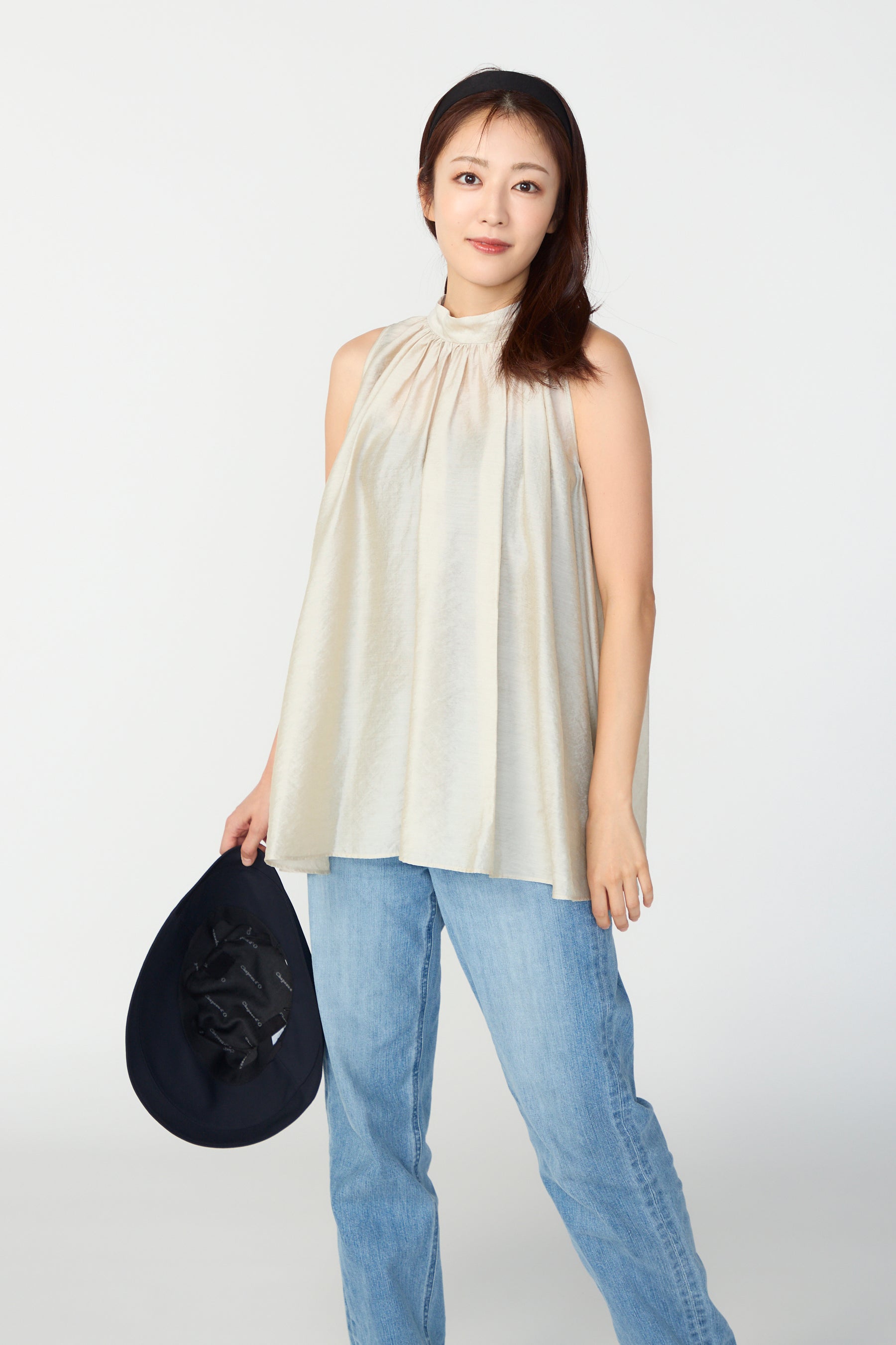 Nana shoulder tops(Beige) – Audire