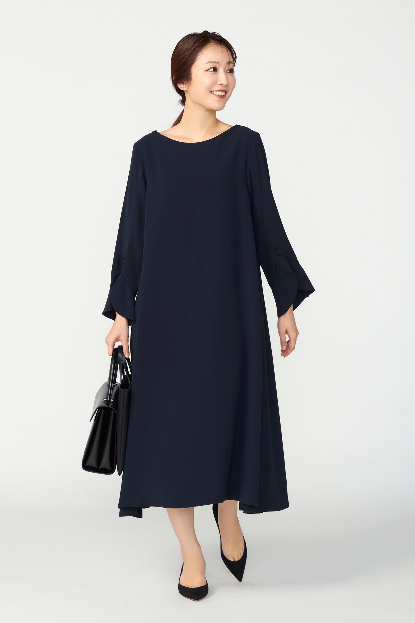 Trumpet cuffs dress (Dark navy)