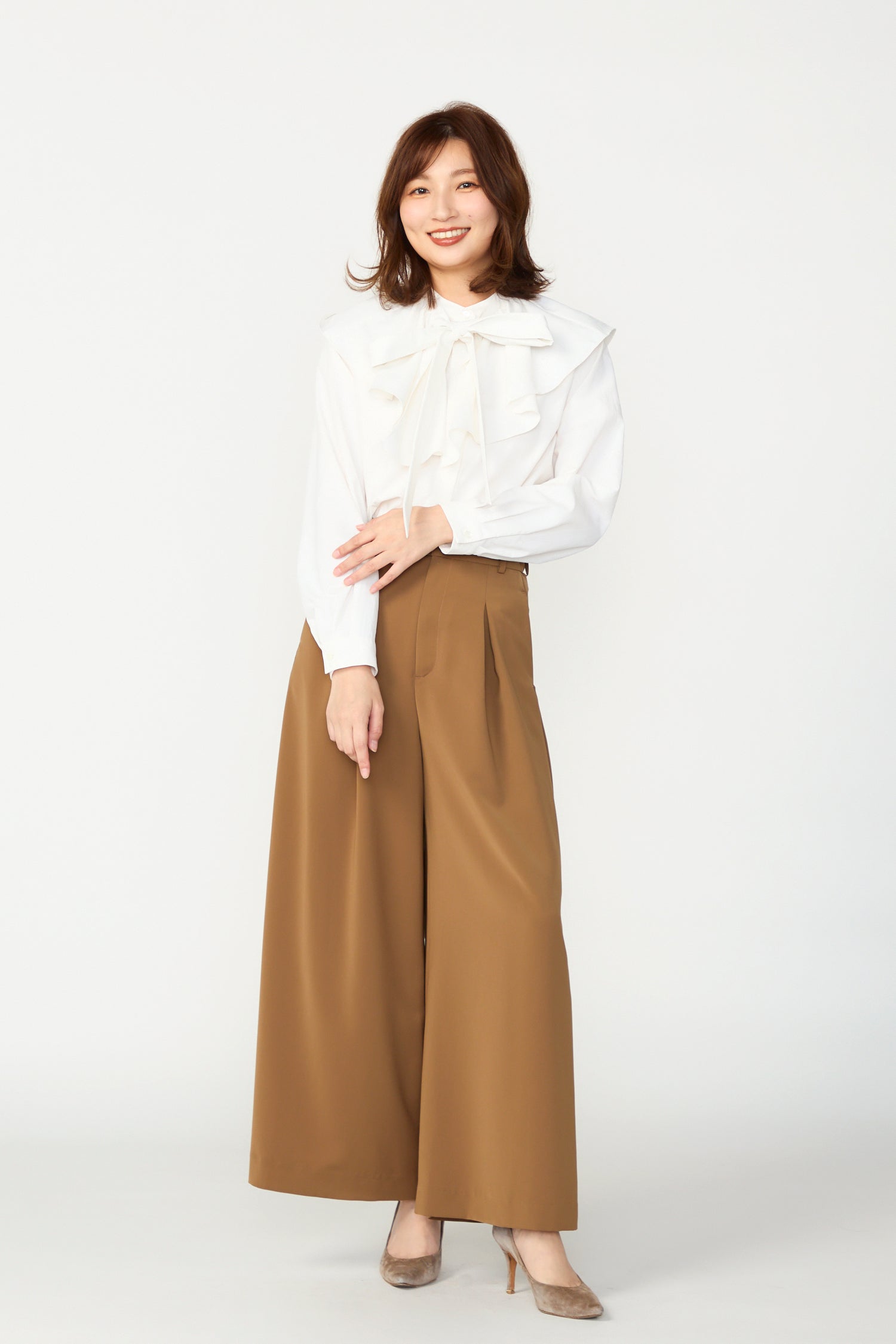 Petal collar shirt(White) – Audire