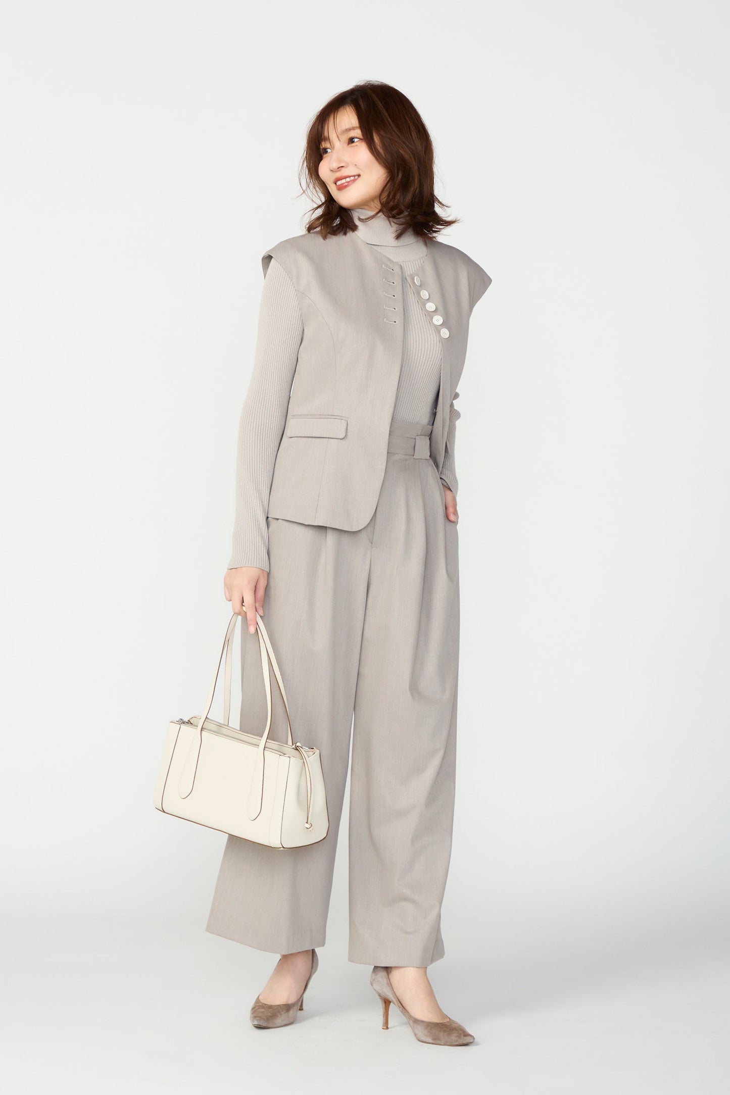 Smart tuck pants(Beige)