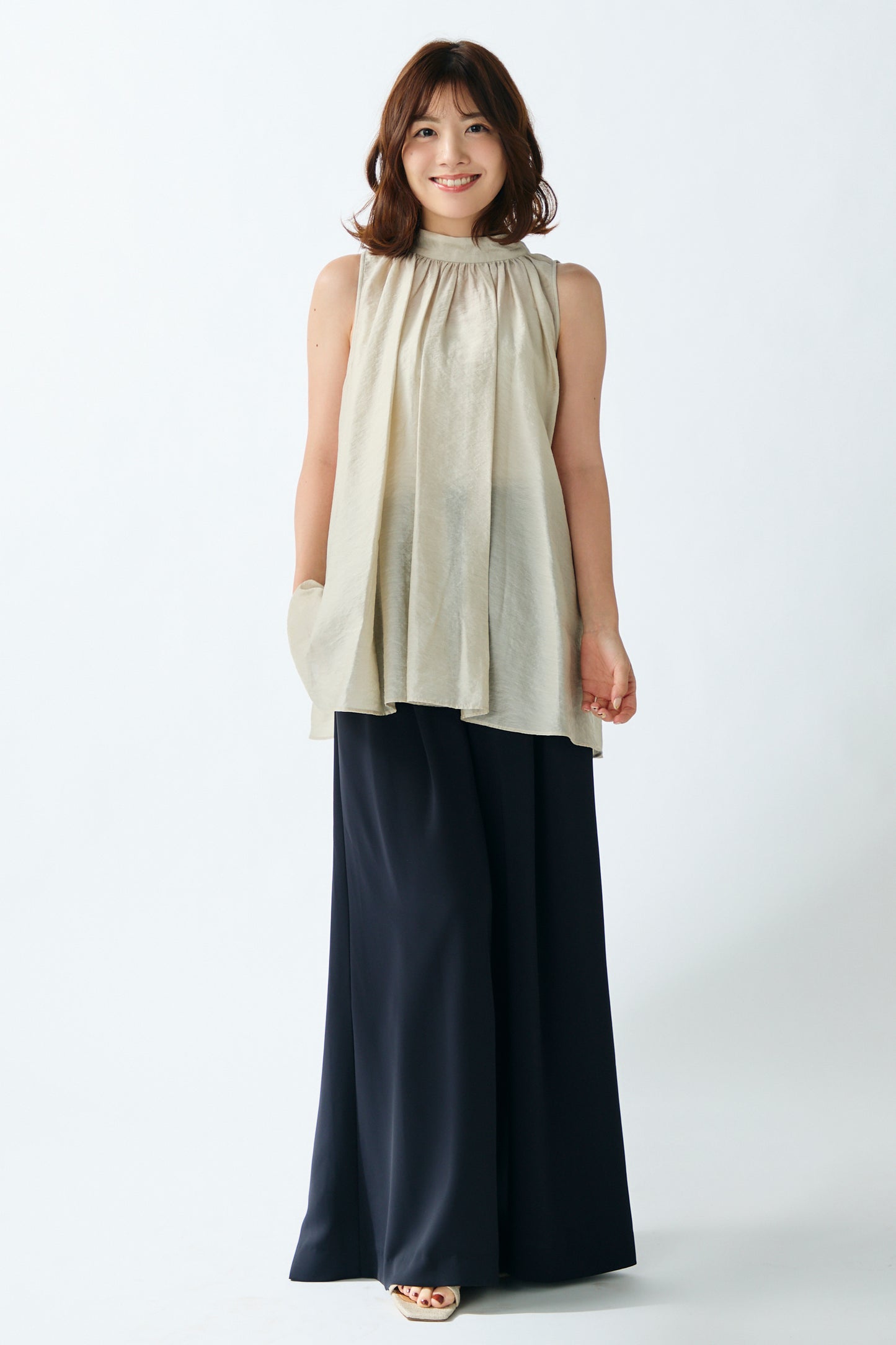 Nana shoulder tops(Beige)