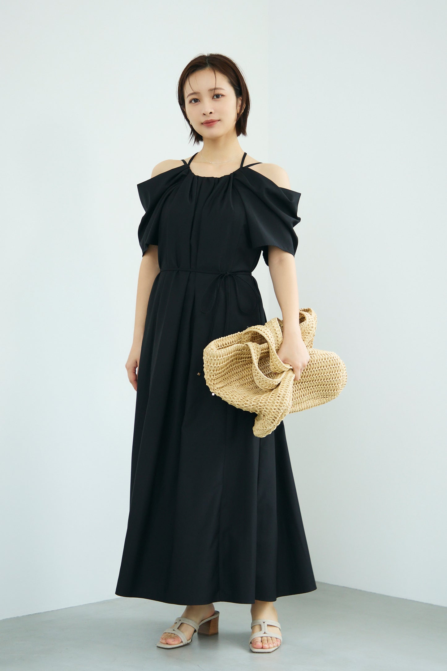 After hours halter-neck dress　(Estella.K×Audire)（Black）