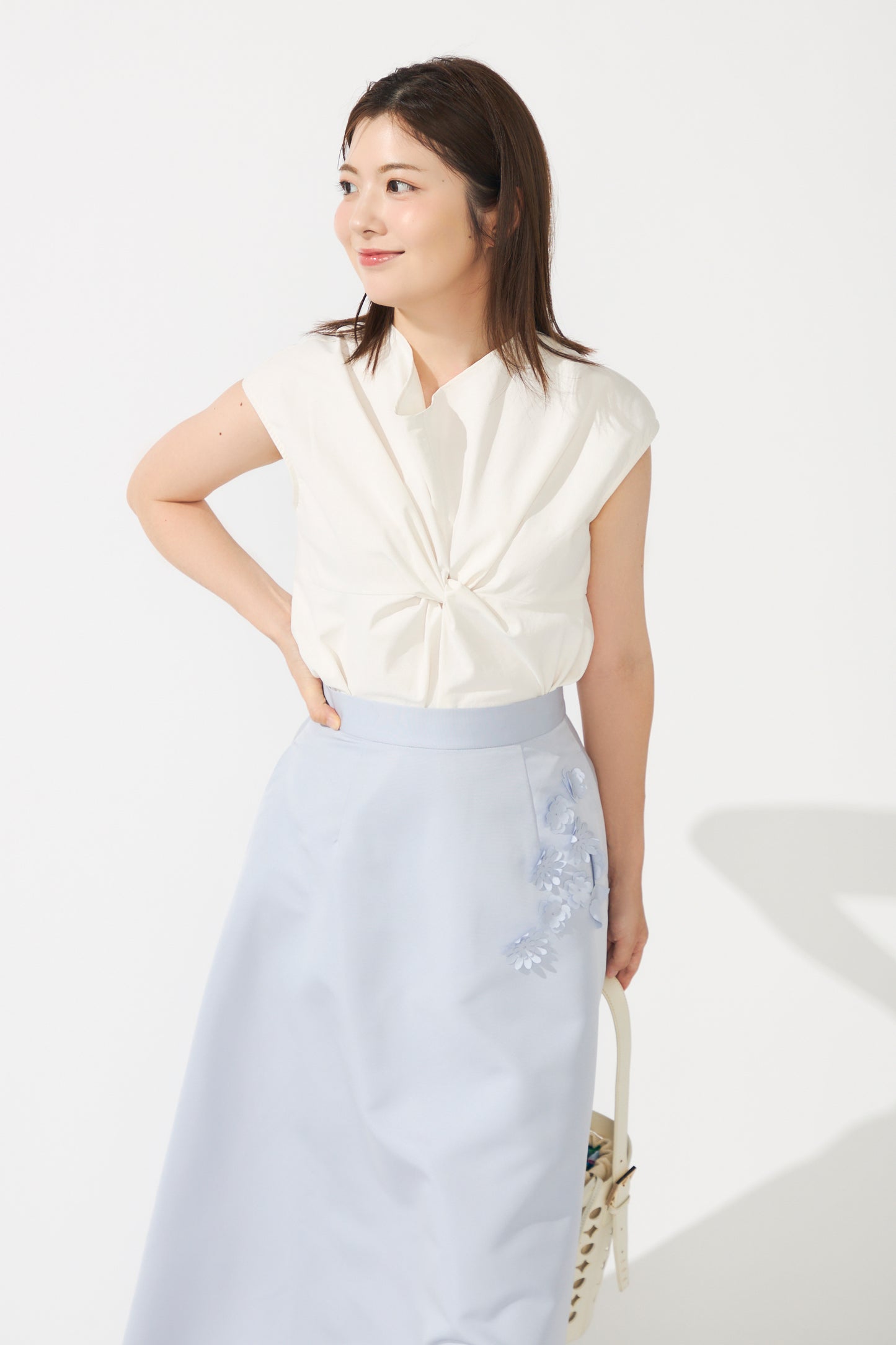 Front twist tops(Ivory)