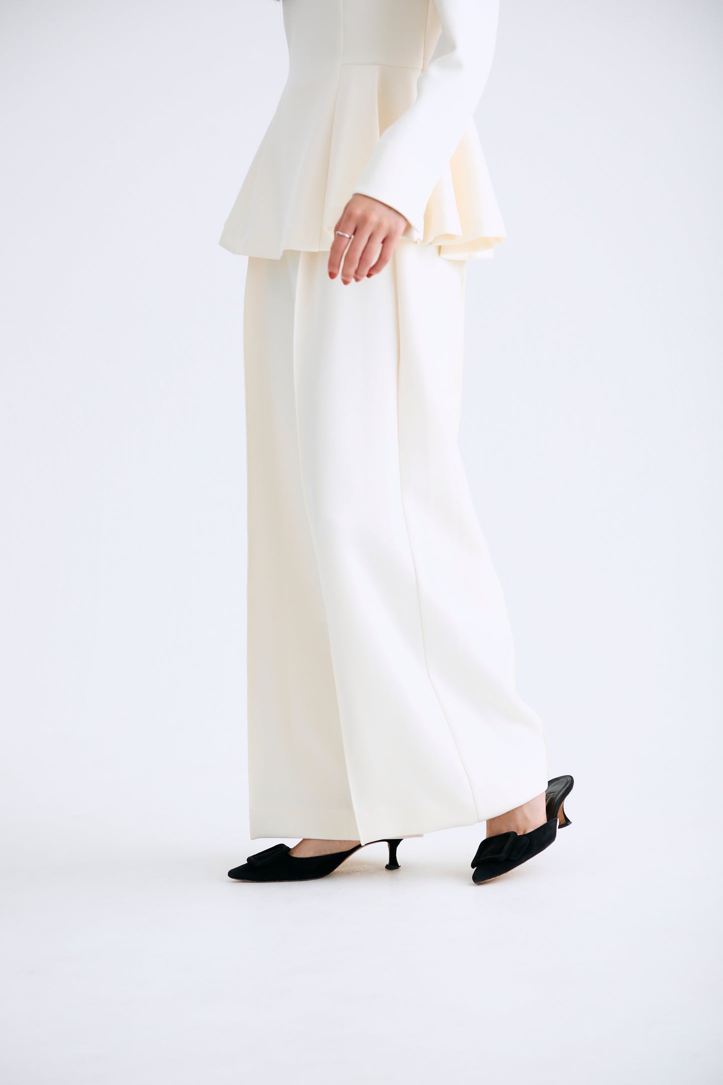 Office jersey wide pants（Ivory）