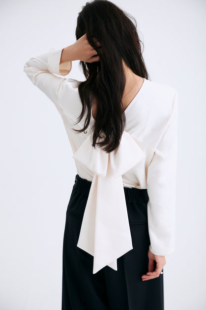 Back ribbon tops（Ivory）