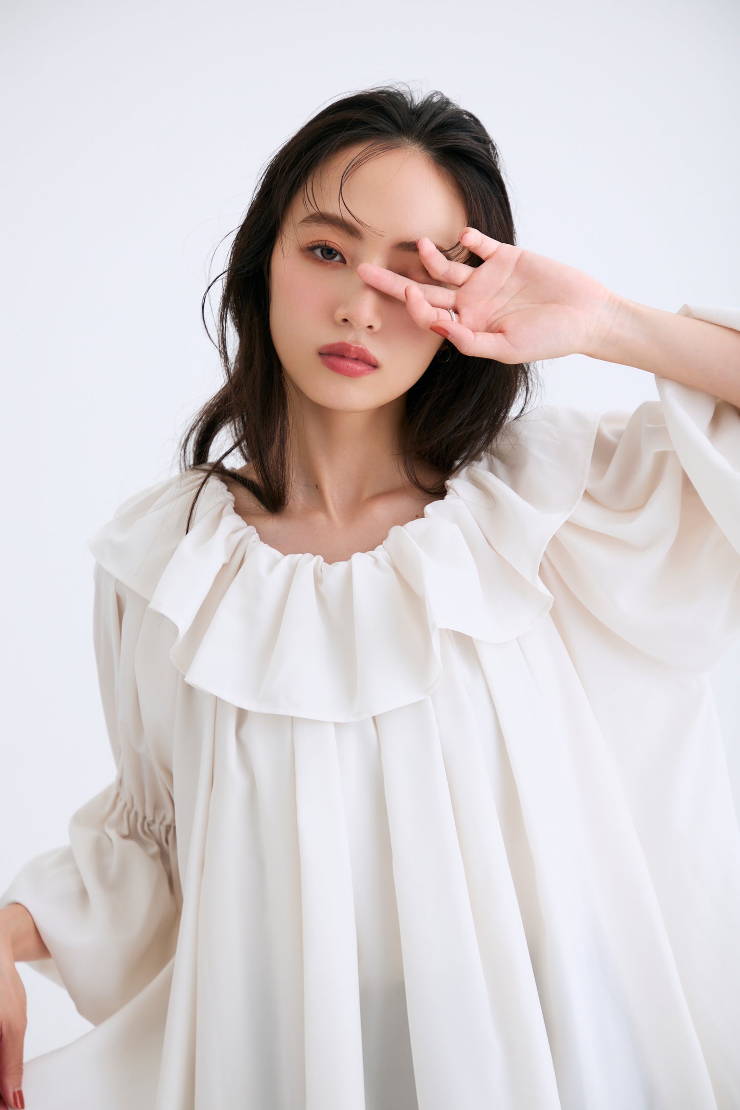 Cascade gather tops（Cream）